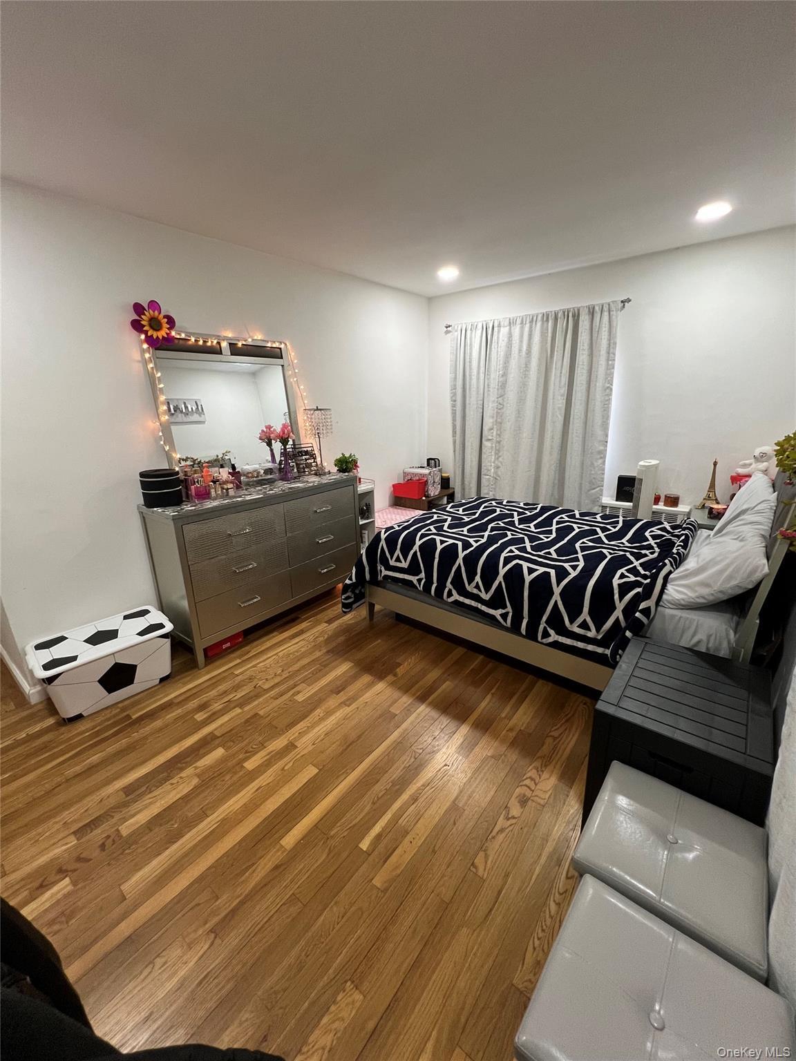 Coop 59th Queens, NY 11373, MLS-934762-24