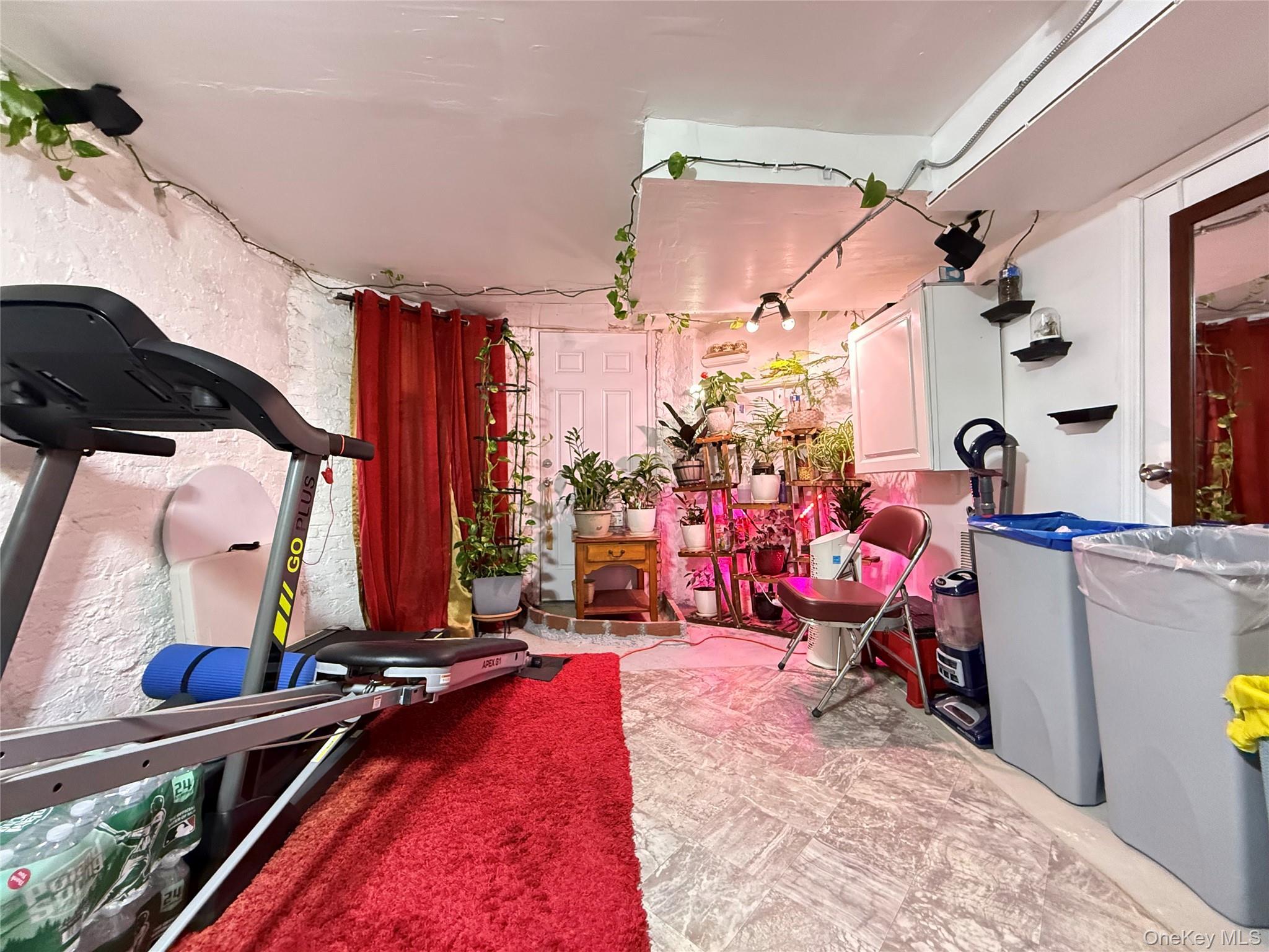 Single Family 77th Queens, NY 11421, MLS-934771-12