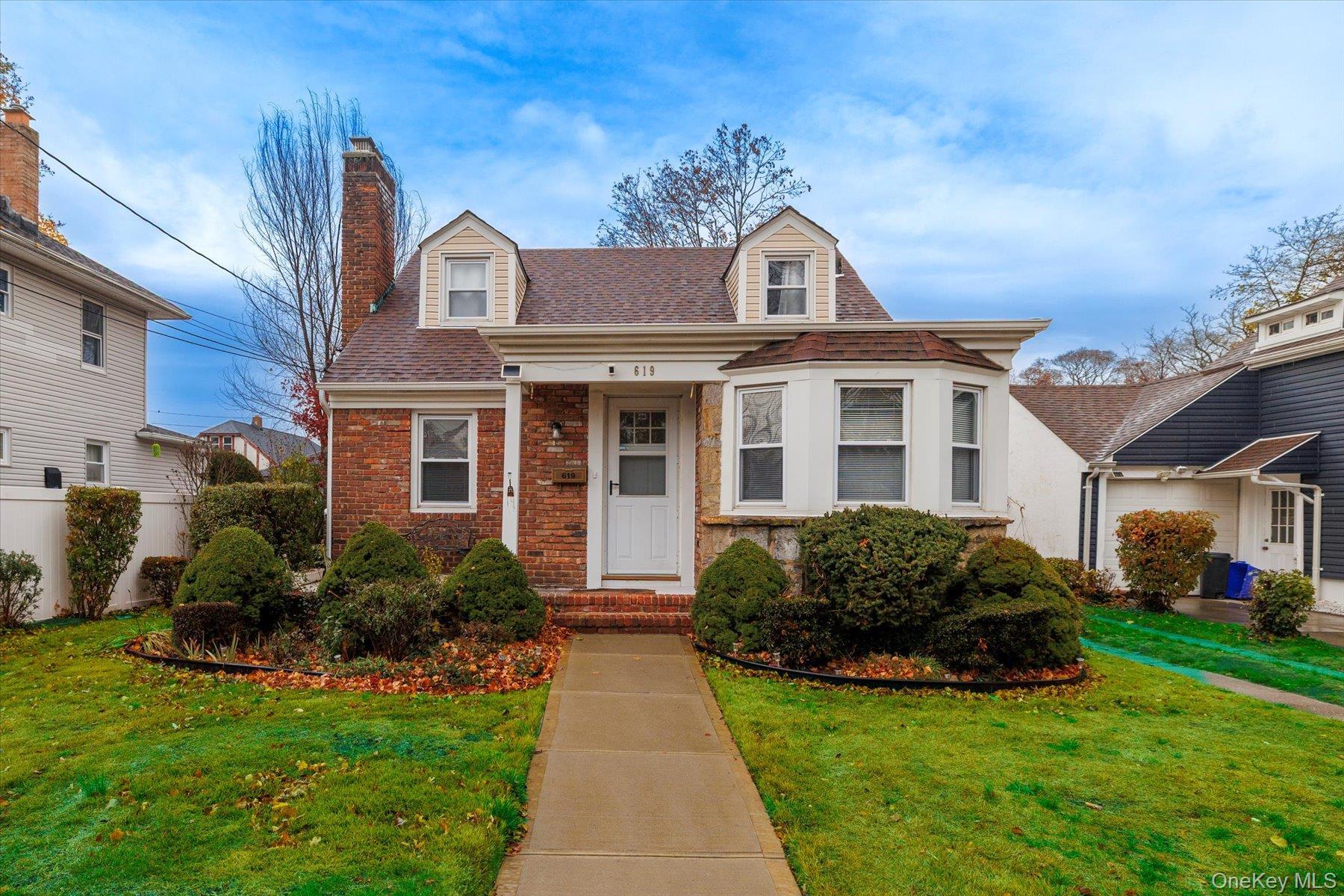 Single Family Ashland Nassau County, NY 11510, MLS-934804-2