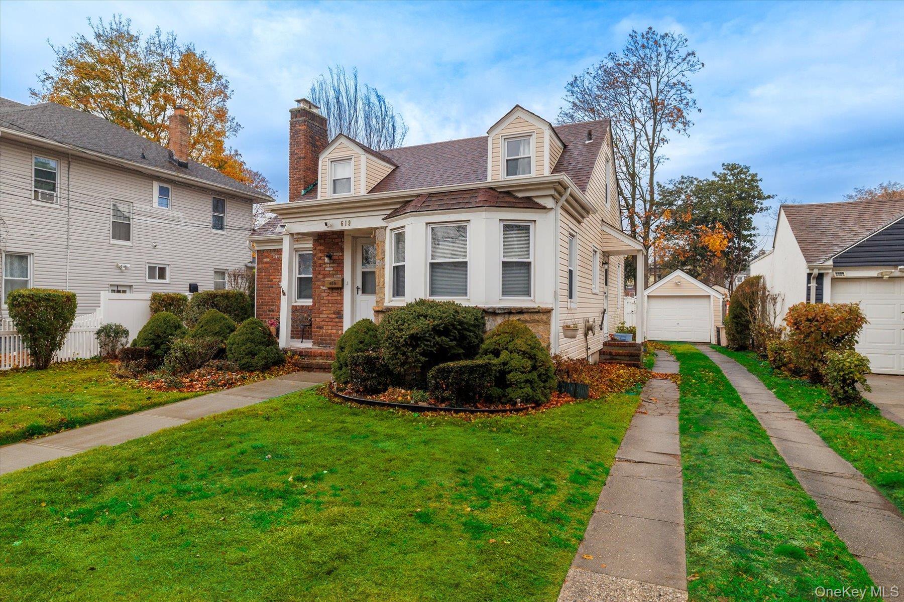 Single Family Ashland Nassau County, NY 11510, MLS-934804-3