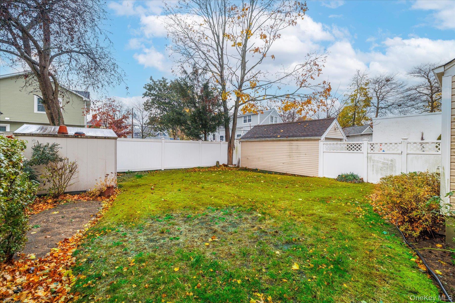 Single Family Ashland Nassau County, NY 11510, MLS-934804-5