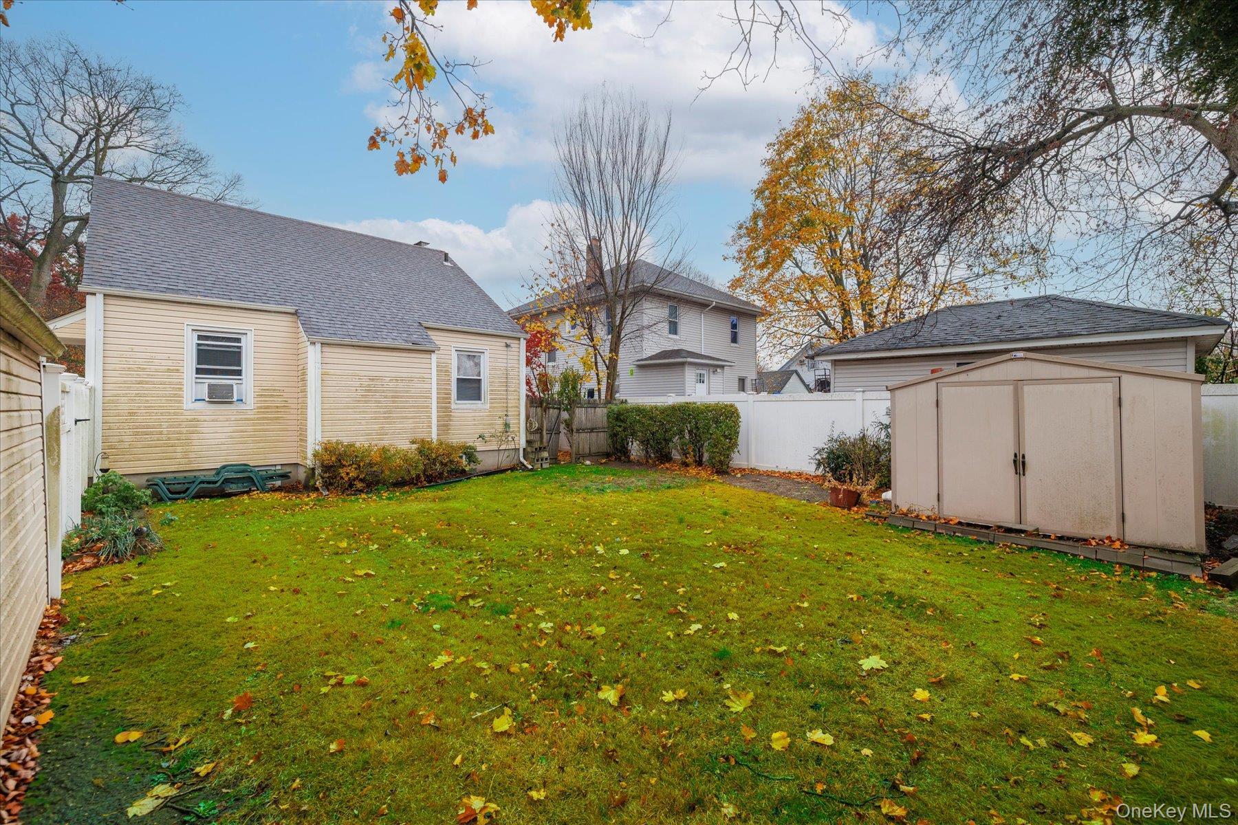 Single Family Ashland Nassau County, NY 11510, MLS-934804-6