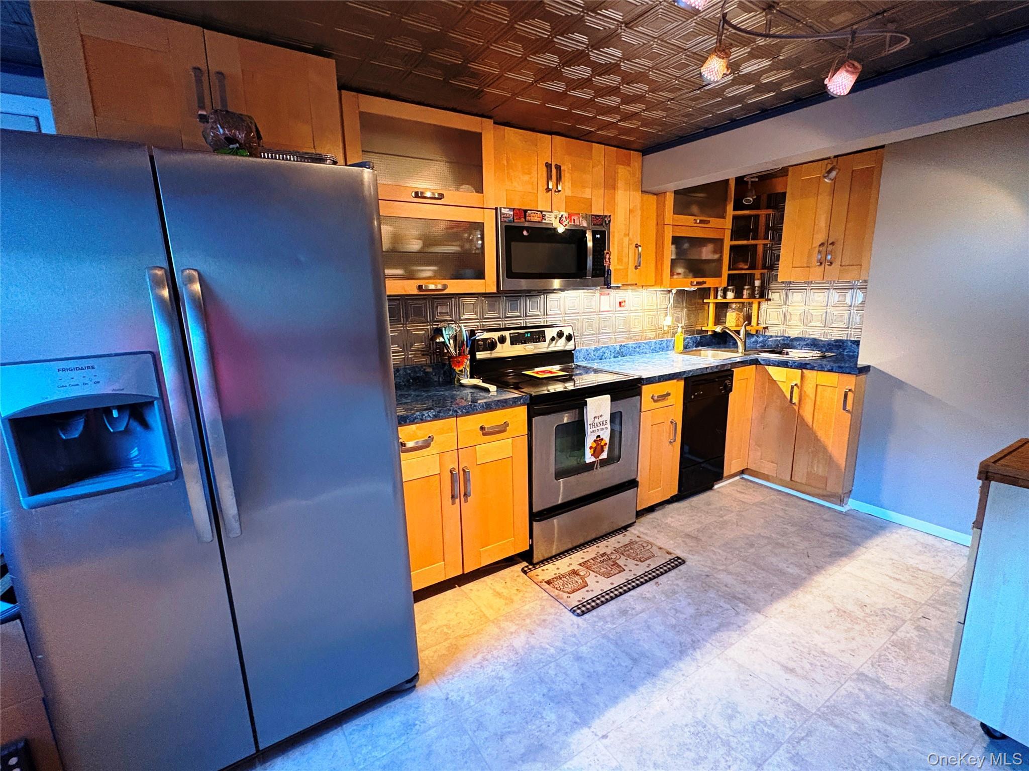 Single Family 2nd Suffolk County, NY 11795, MLS-934838-16