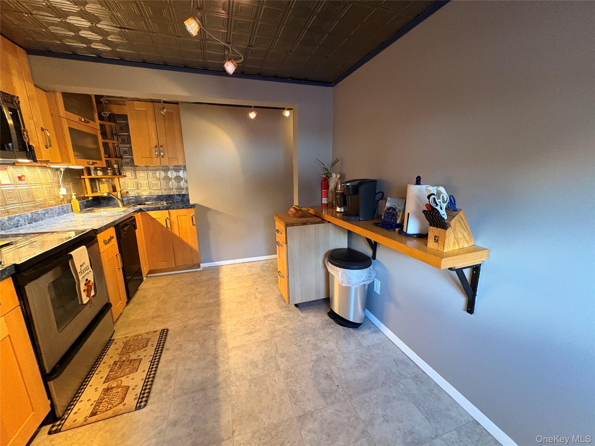 Single Family 2nd Suffolk County, NY 11795, MLS-934838-17