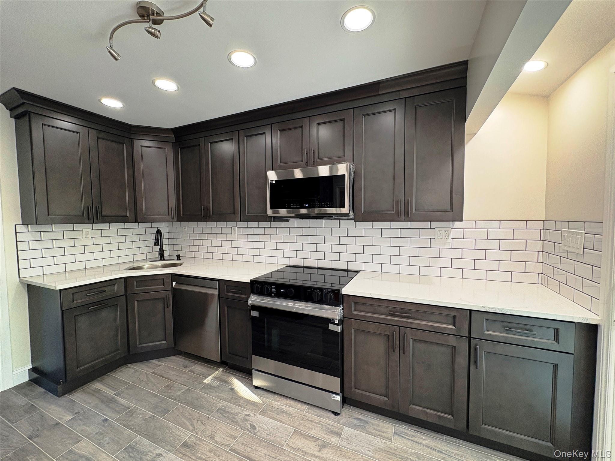 Single Family 2nd Suffolk County, NY 11795, MLS-934838-3