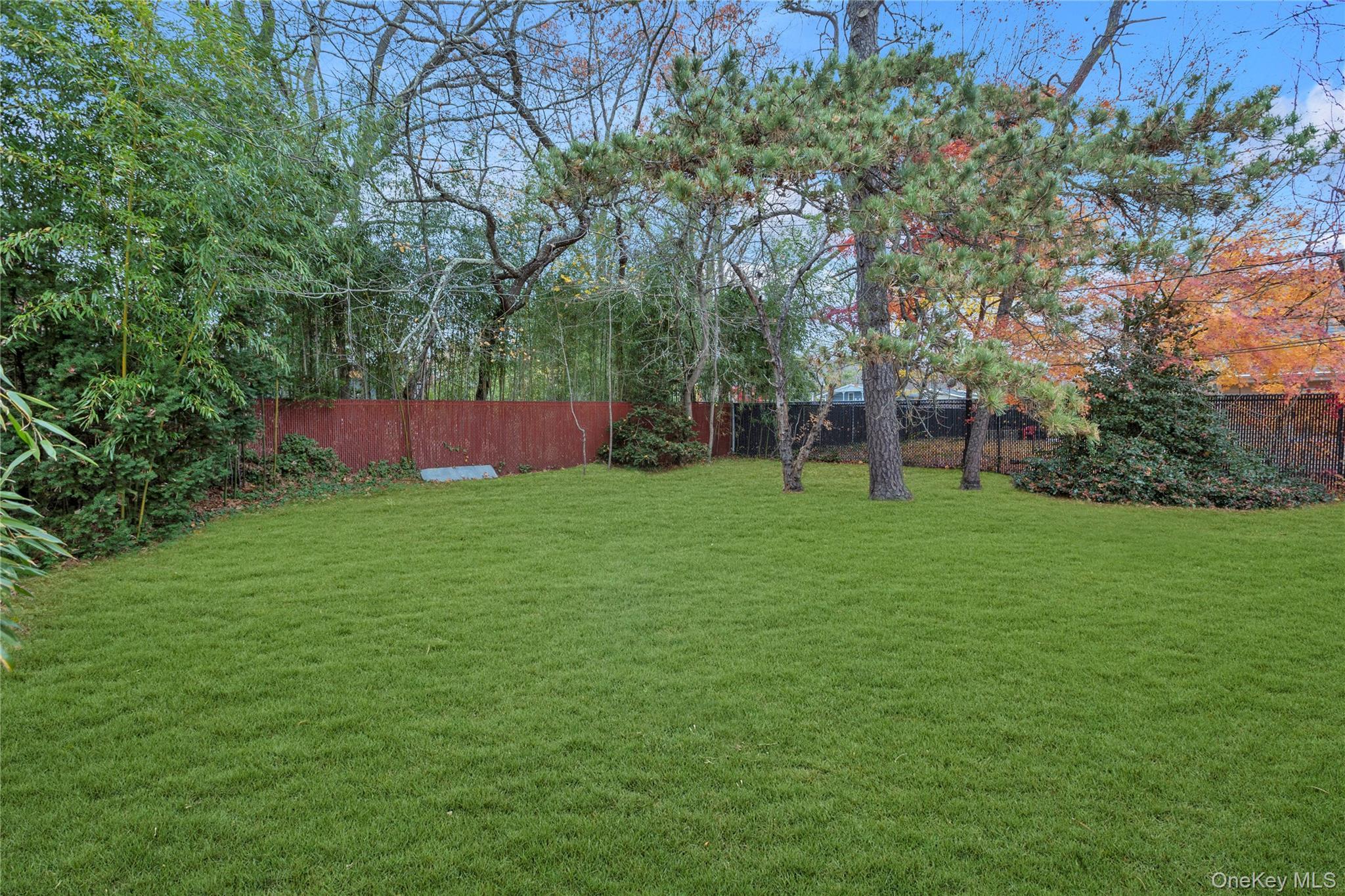 Single Family Split Cedar  Suffolk County, NY 11749, MLS-934869-17