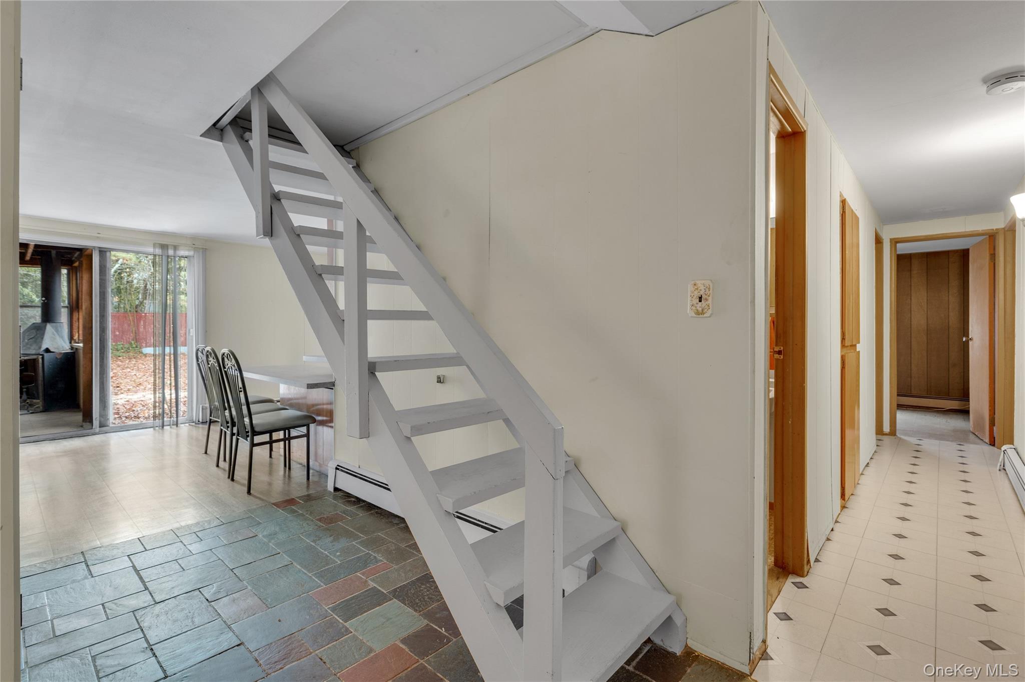 Single Family Split Cedar  Suffolk County, NY 11749, MLS-934869-2