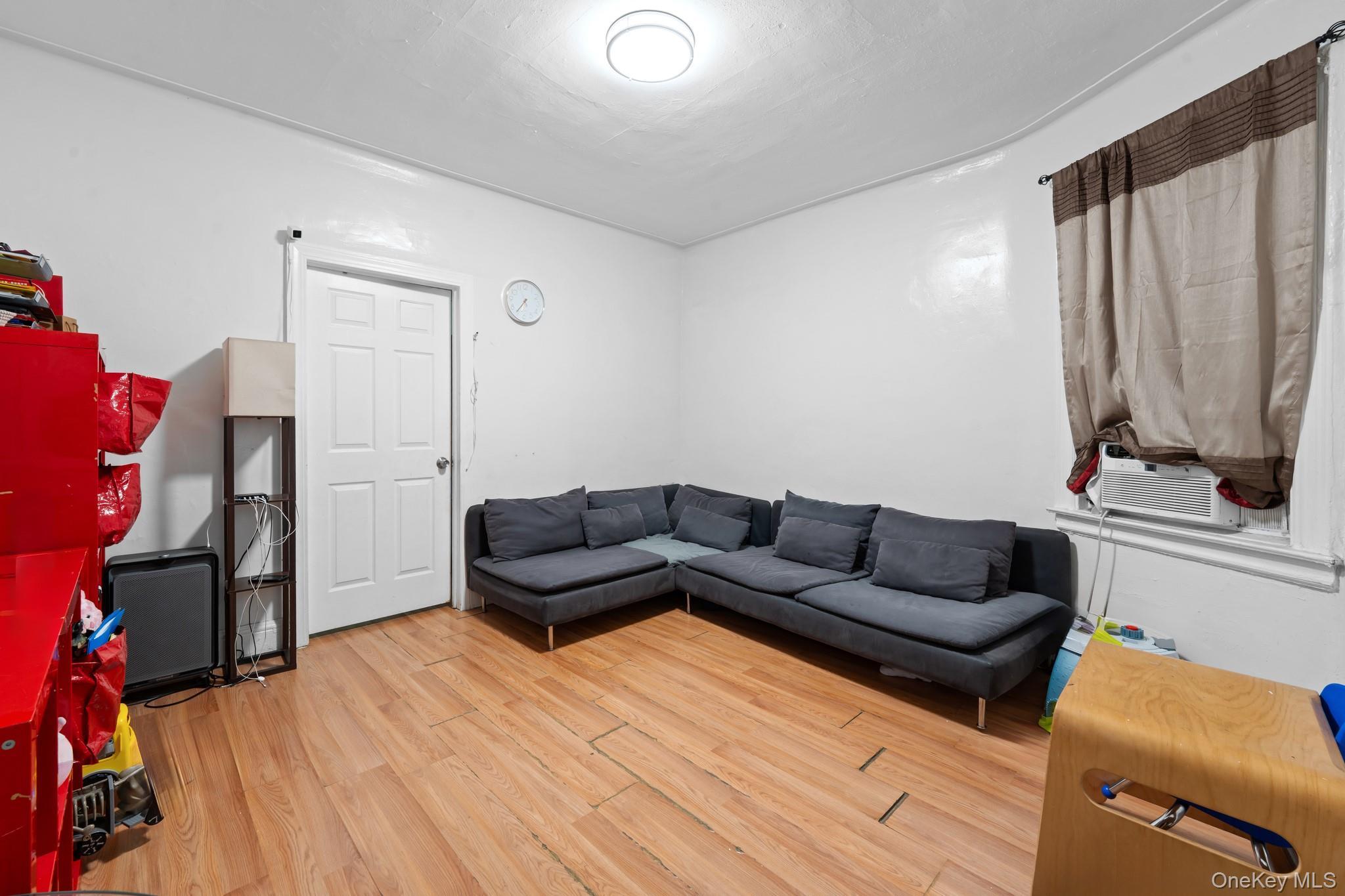 Single Family 48th Queens, NY 11377, MLS-934873-3