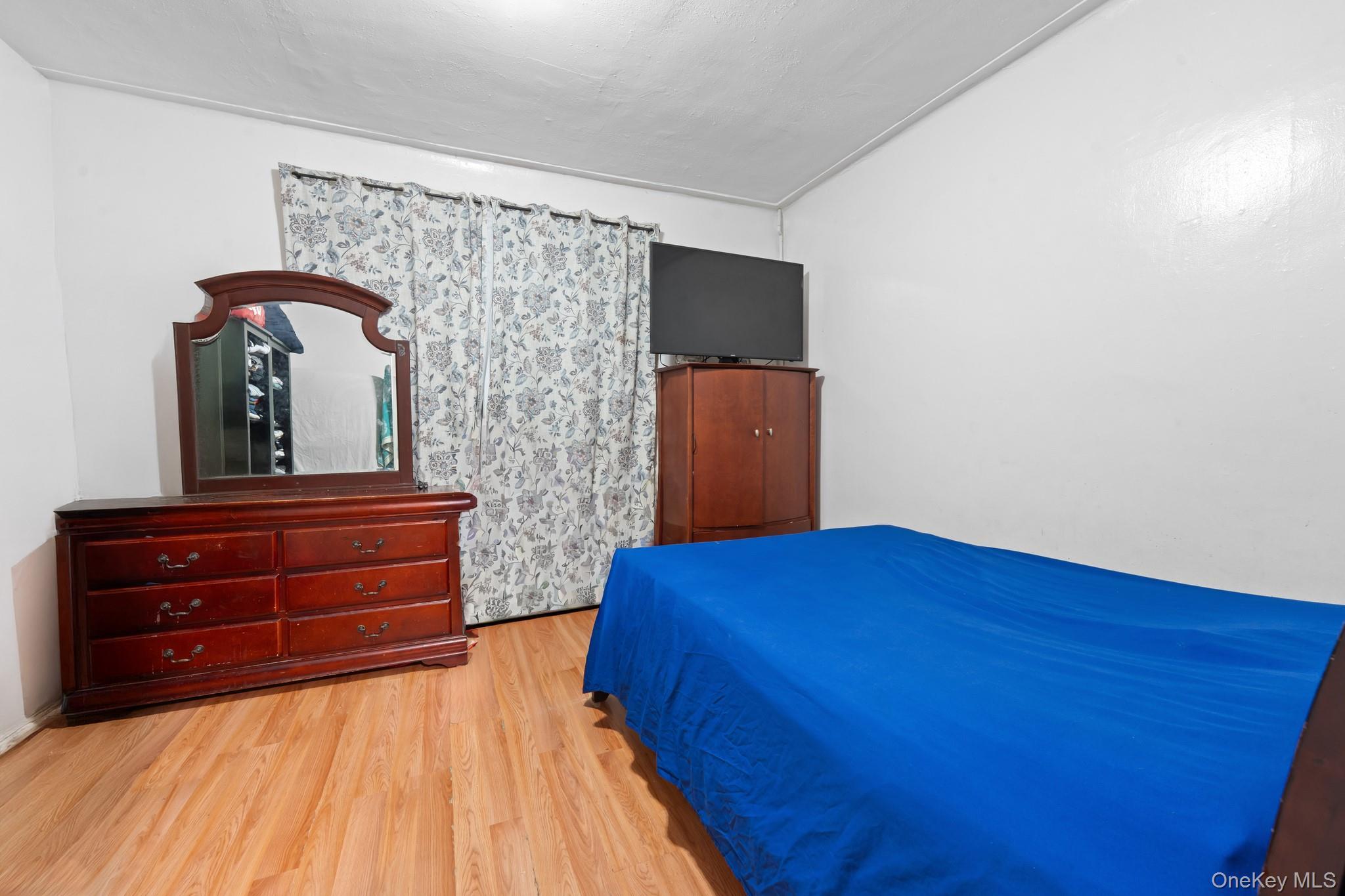 Single Family 48th Queens, NY 11377, MLS-934873-5