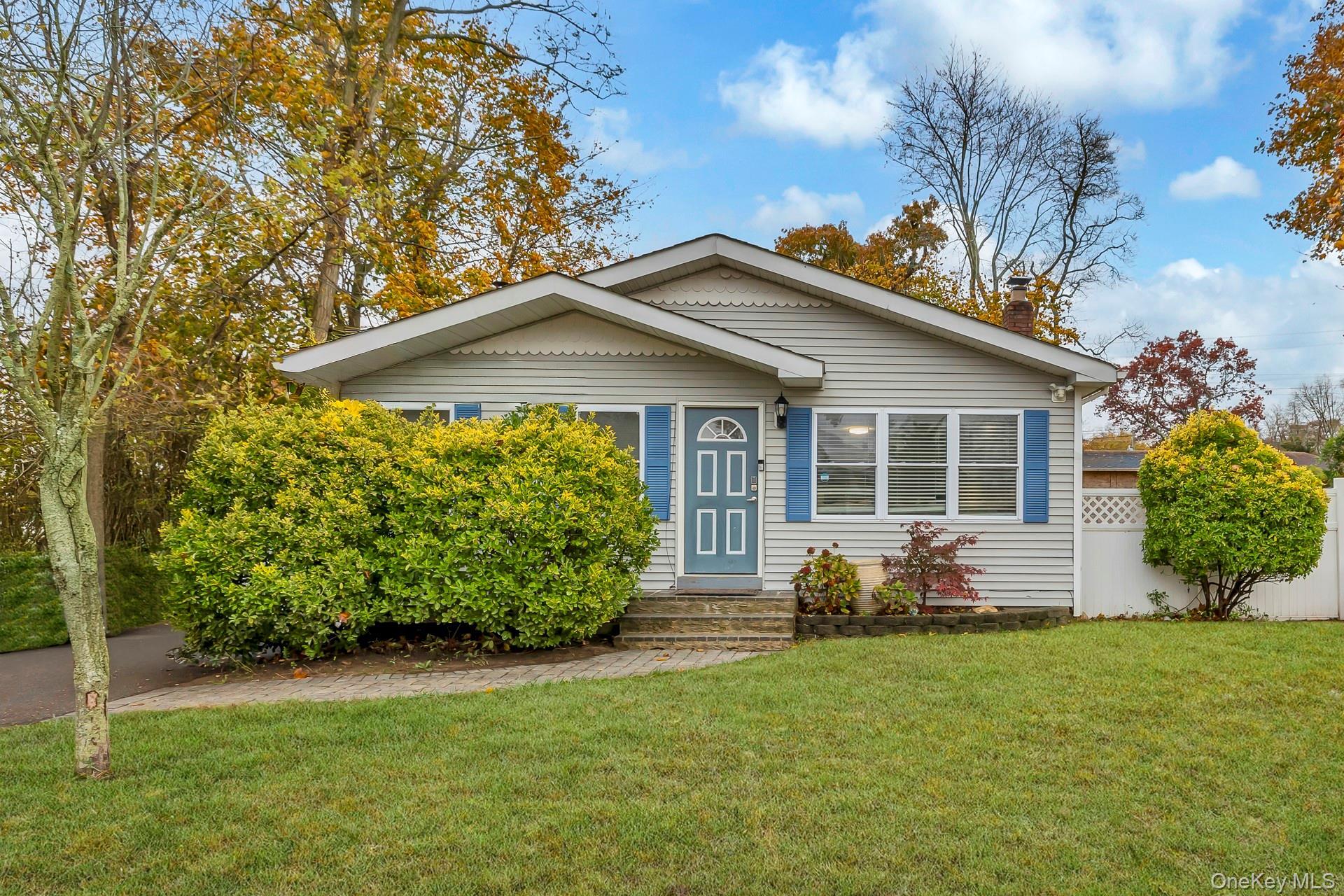 Single Family Weichers  Suffolk County, NY 11779, MLS-934903-28