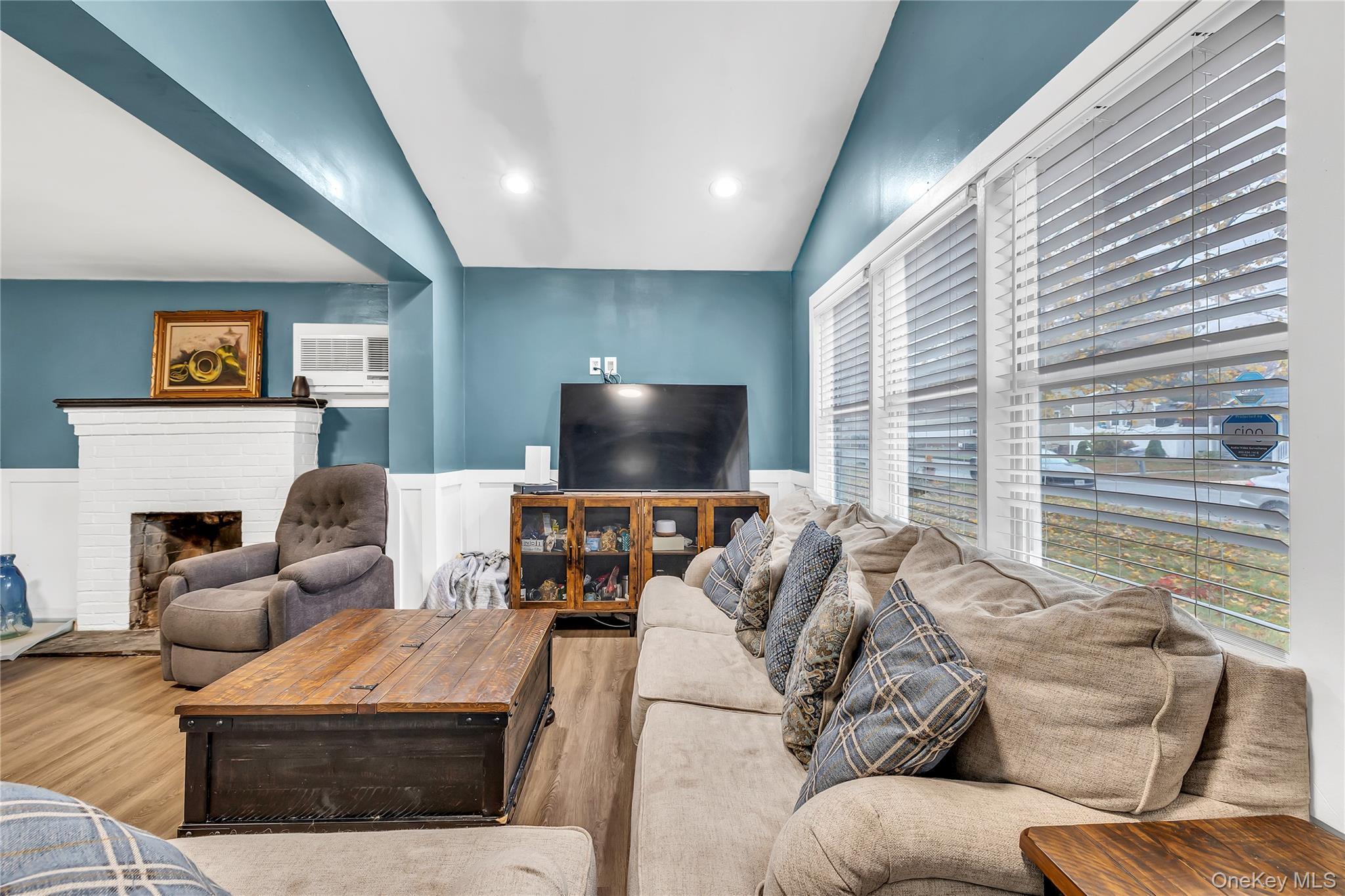 Single Family Weichers  Suffolk County, NY 11779, MLS-934903-4