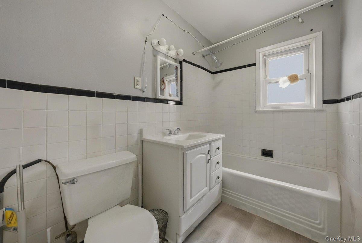 Single Family Woodbine Westchester County, NY 10704, MLS-934971-13