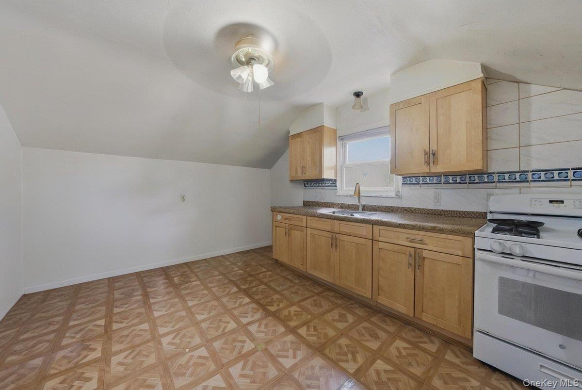 Single Family Woodbine Westchester County, NY 10704, MLS-934971-18