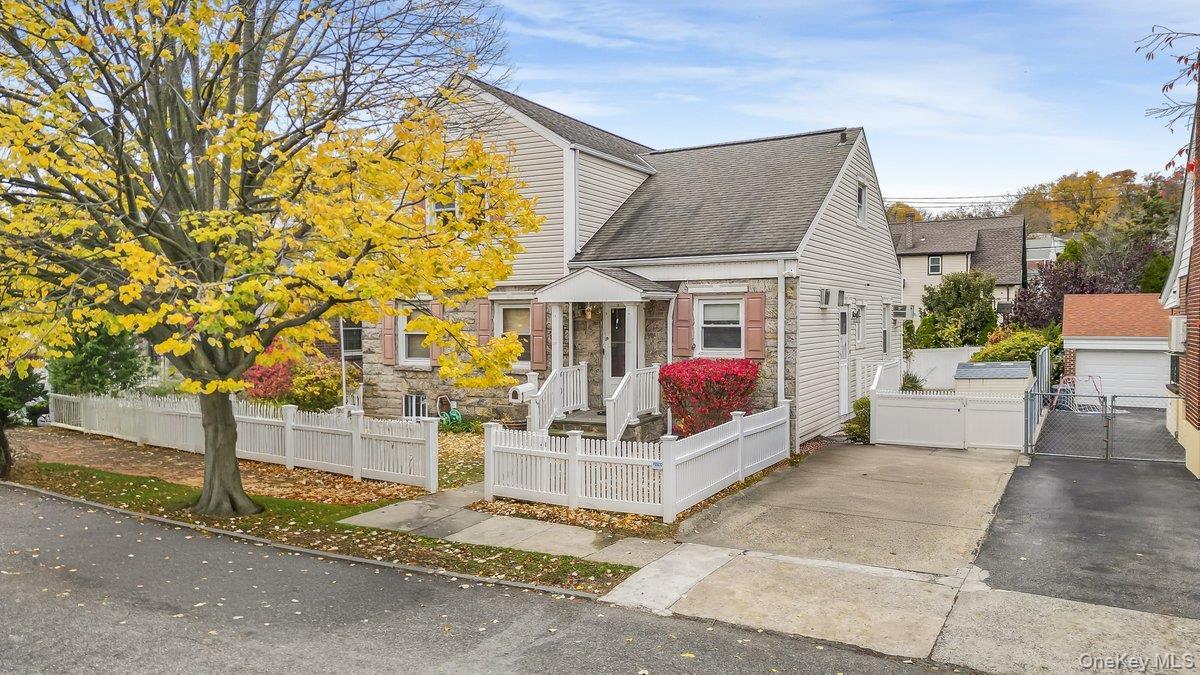 Single Family Woodbine Westchester County, NY 10704, MLS-934971-2