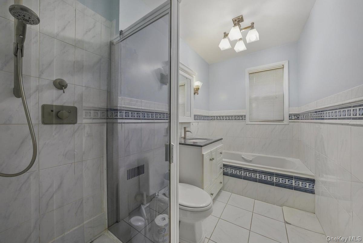 Single Family Woodbine Westchester County, NY 10704, MLS-934971-22