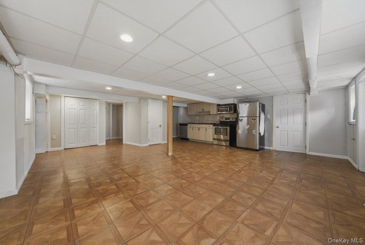 Single Family Woodbine Westchester County, NY 10704, MLS-934971-25