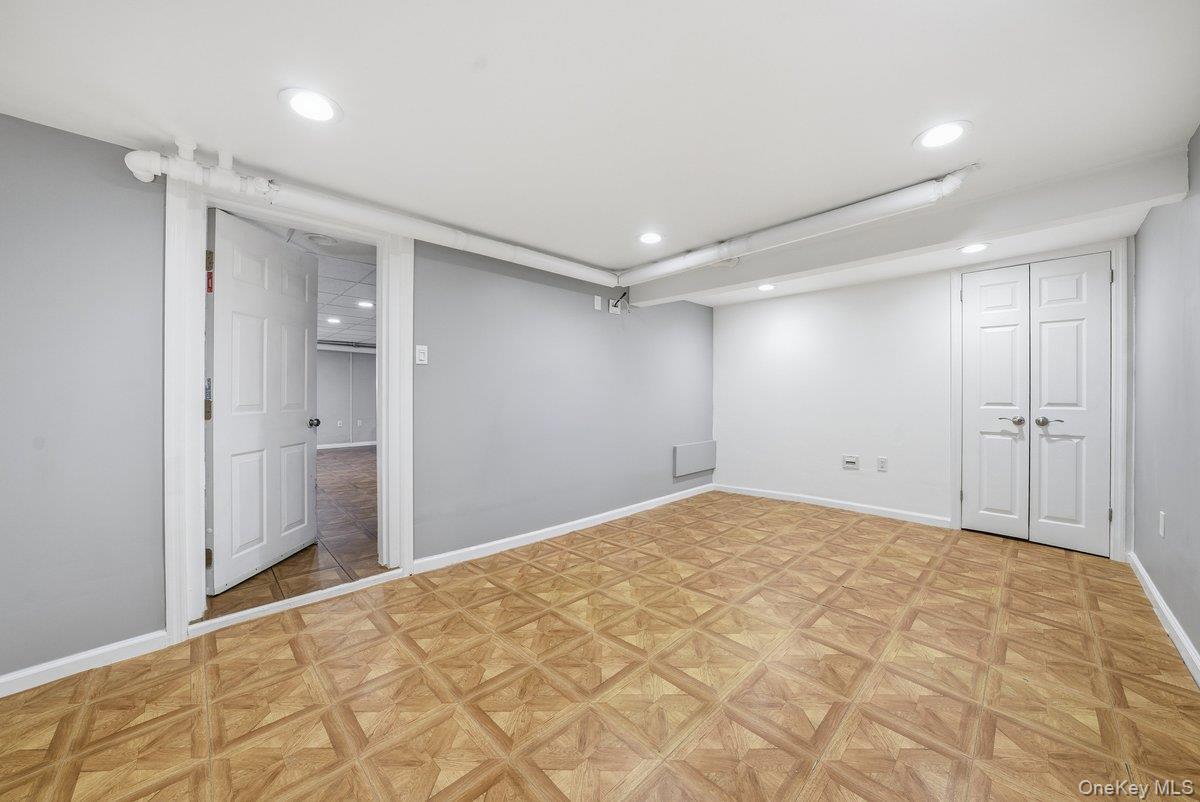 Single Family Woodbine Westchester County, NY 10704, MLS-934971-27