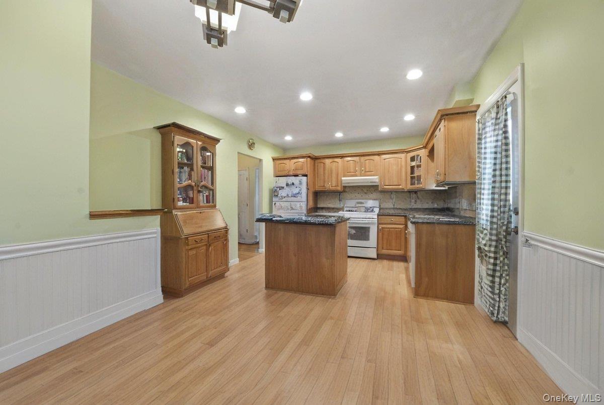 Single Family Woodbine Westchester County, NY 10704, MLS-934971-6