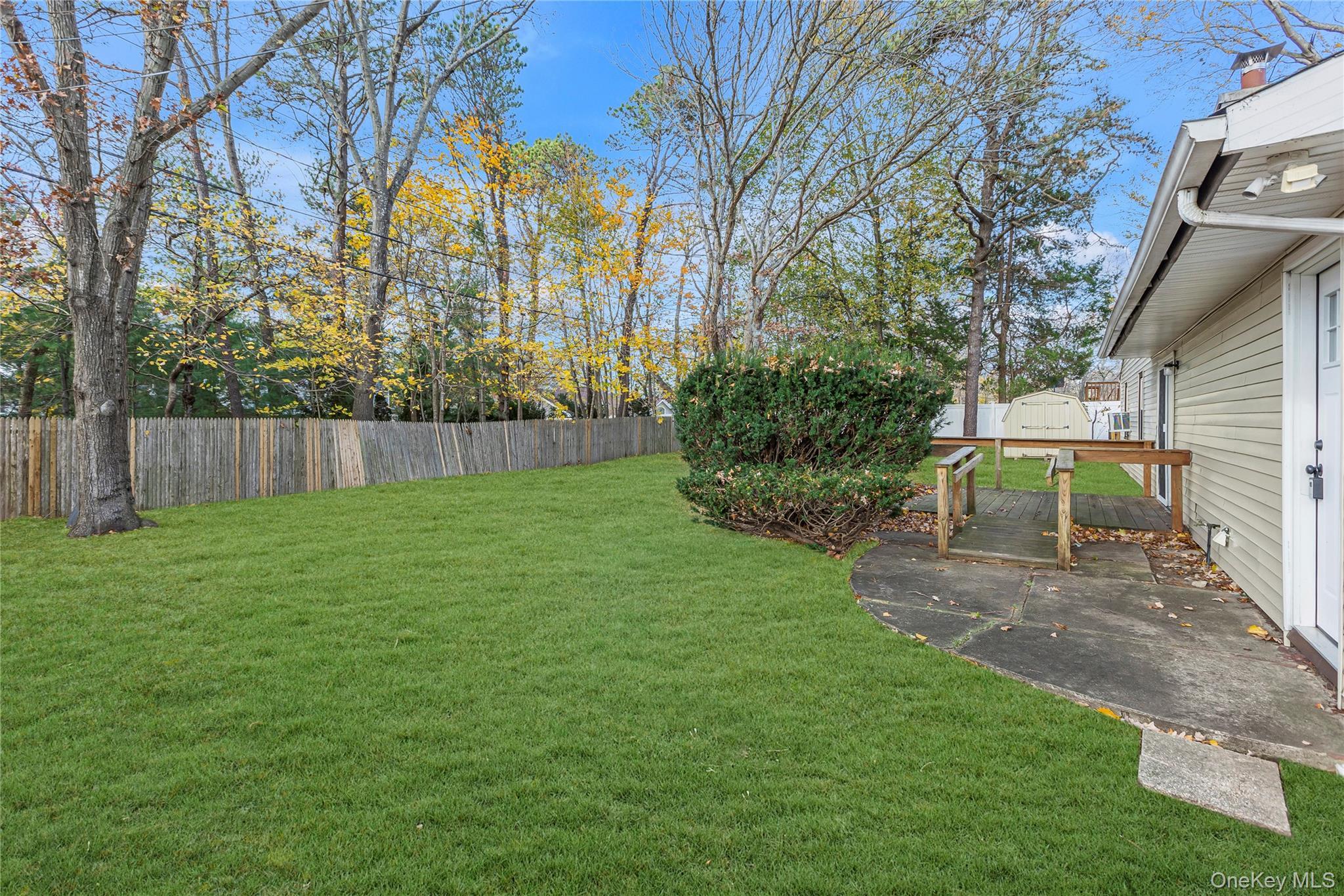 Single Family Hillsdale Suffolk County, NY 11727, MLS-935042-21