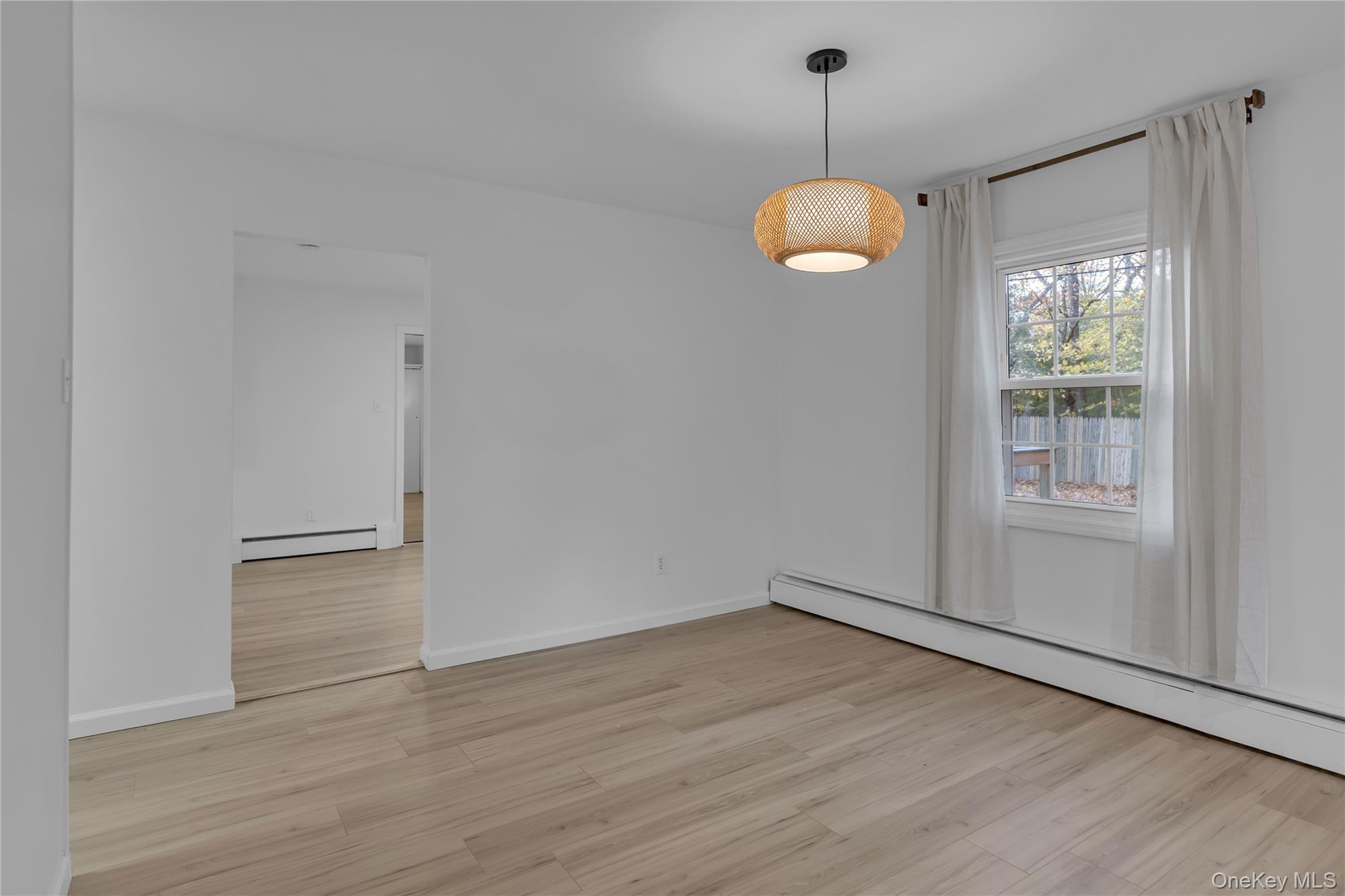 Single Family Hillsdale Suffolk County, NY 11727, MLS-935042-7