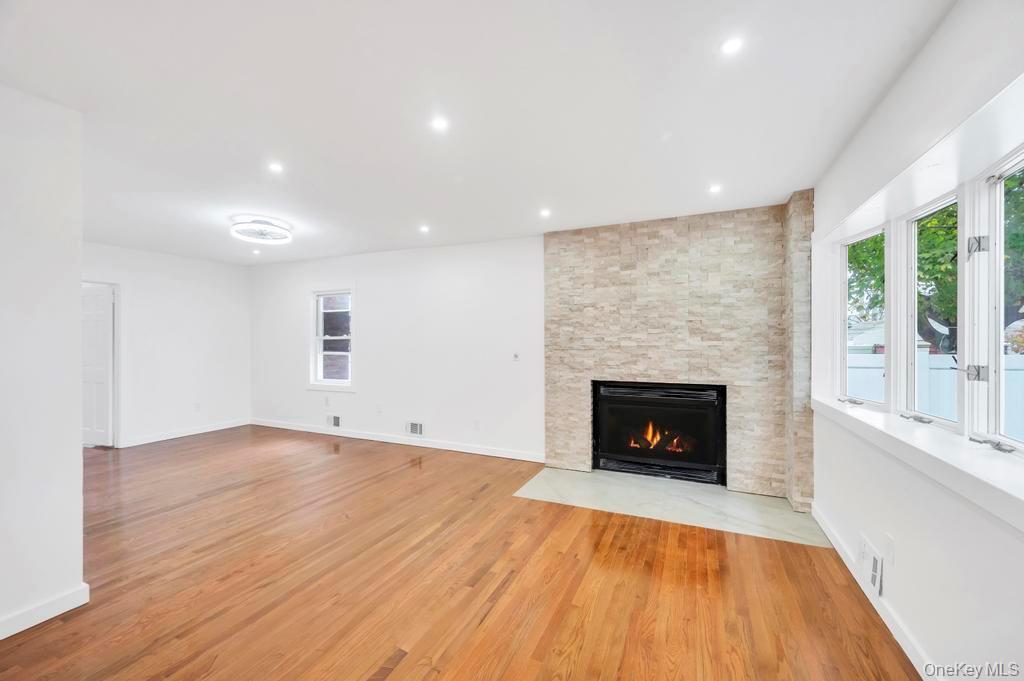 Single Family Edward Nassau County, NY 11801, MLS-935063-6