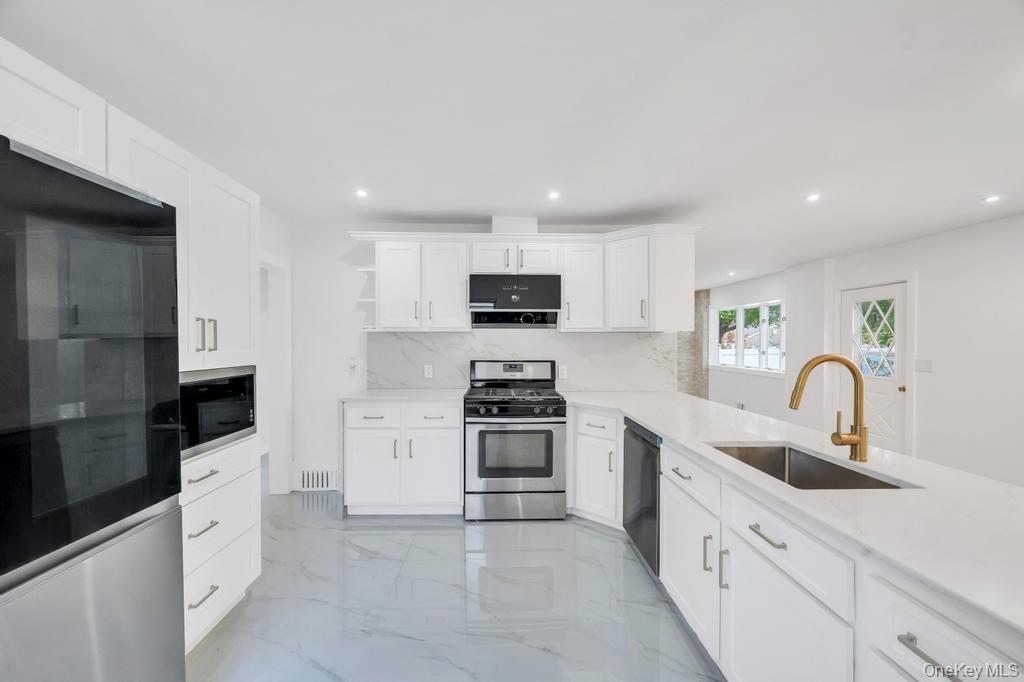 Single Family Edward Nassau County, NY 11801, MLS-935063-8