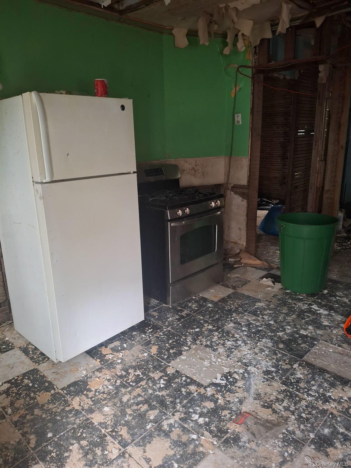 Single Family Elizabeth Out Of Area, NY 12010, MLS-935064-11