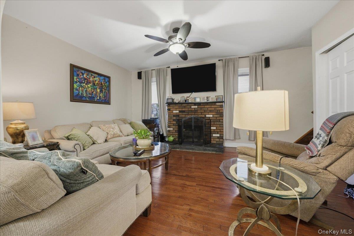 Single Family Franklin  Nassau County, NY 11563, MLS-935082-10