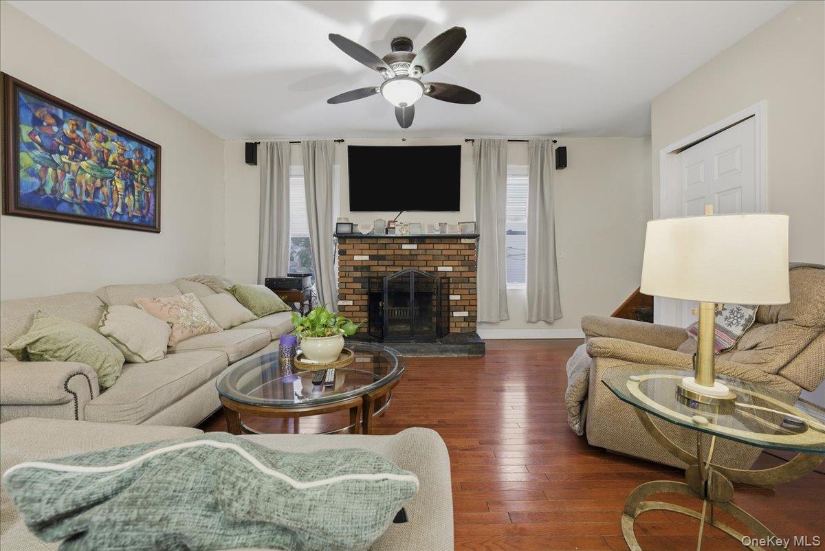 Single Family Franklin  Nassau County, NY 11563, MLS-935082-11