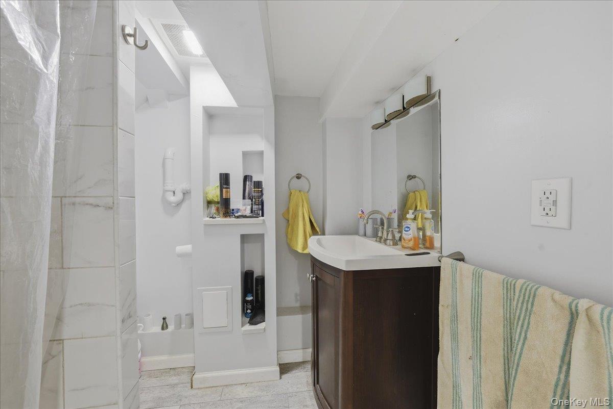 Single Family Franklin  Nassau County, NY 11563, MLS-935082-20