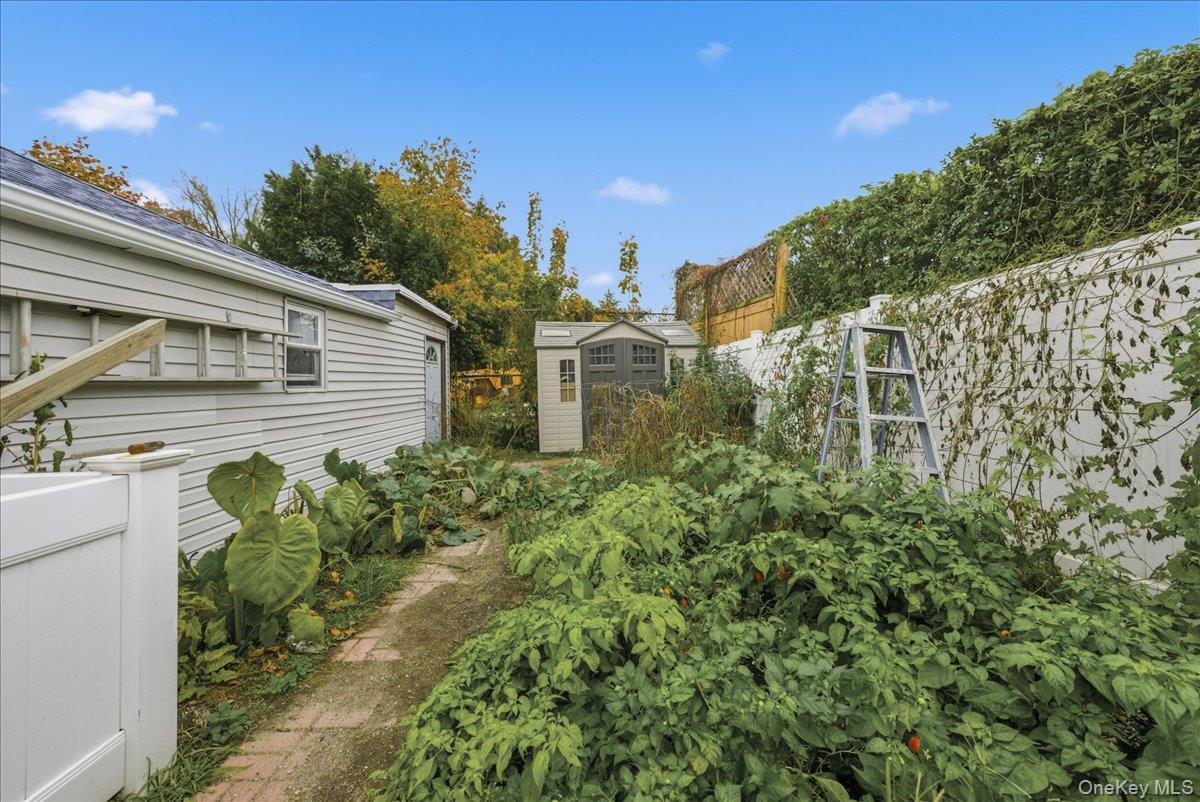 Single Family Franklin  Nassau County, NY 11563, MLS-935082-23