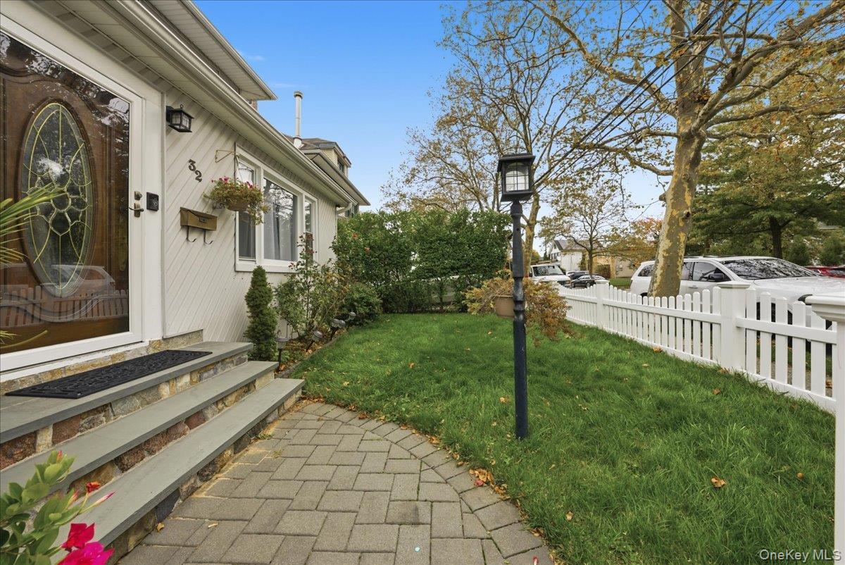 Single Family Franklin  Nassau County, NY 11563, MLS-935082-31