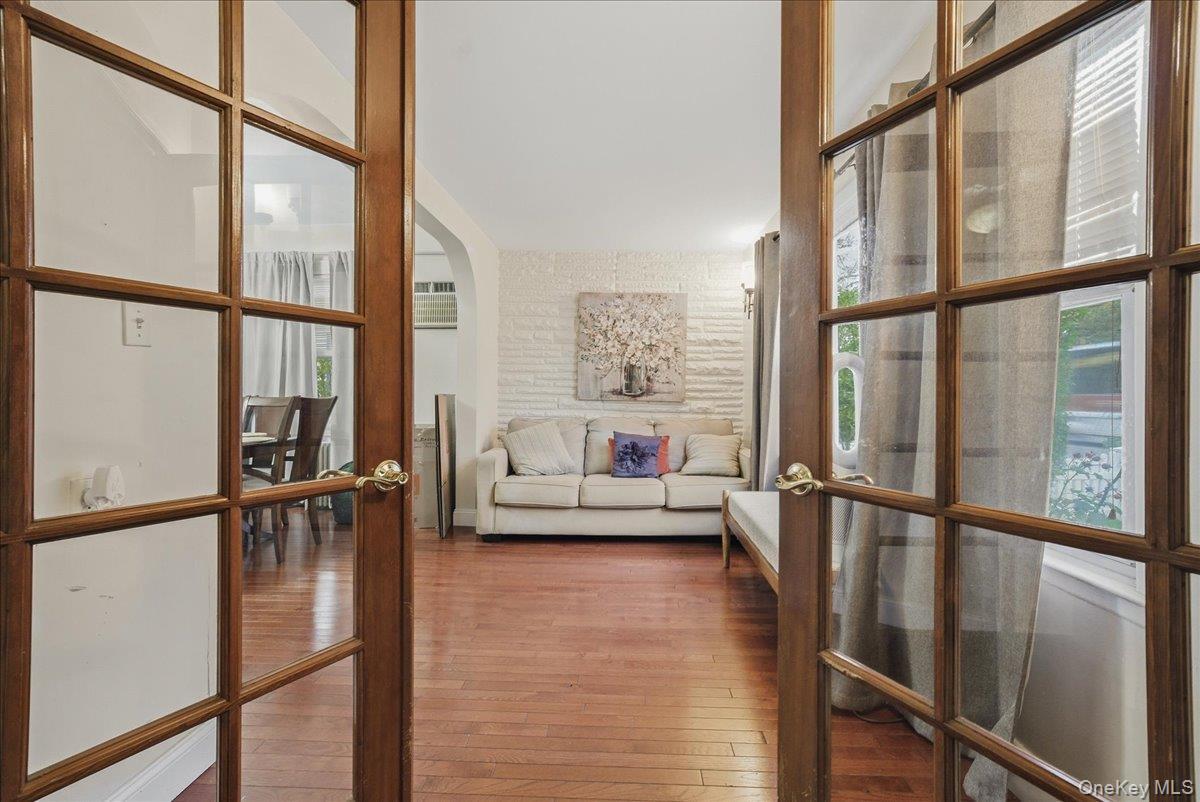 Single Family Franklin  Nassau County, NY 11563, MLS-935082-6