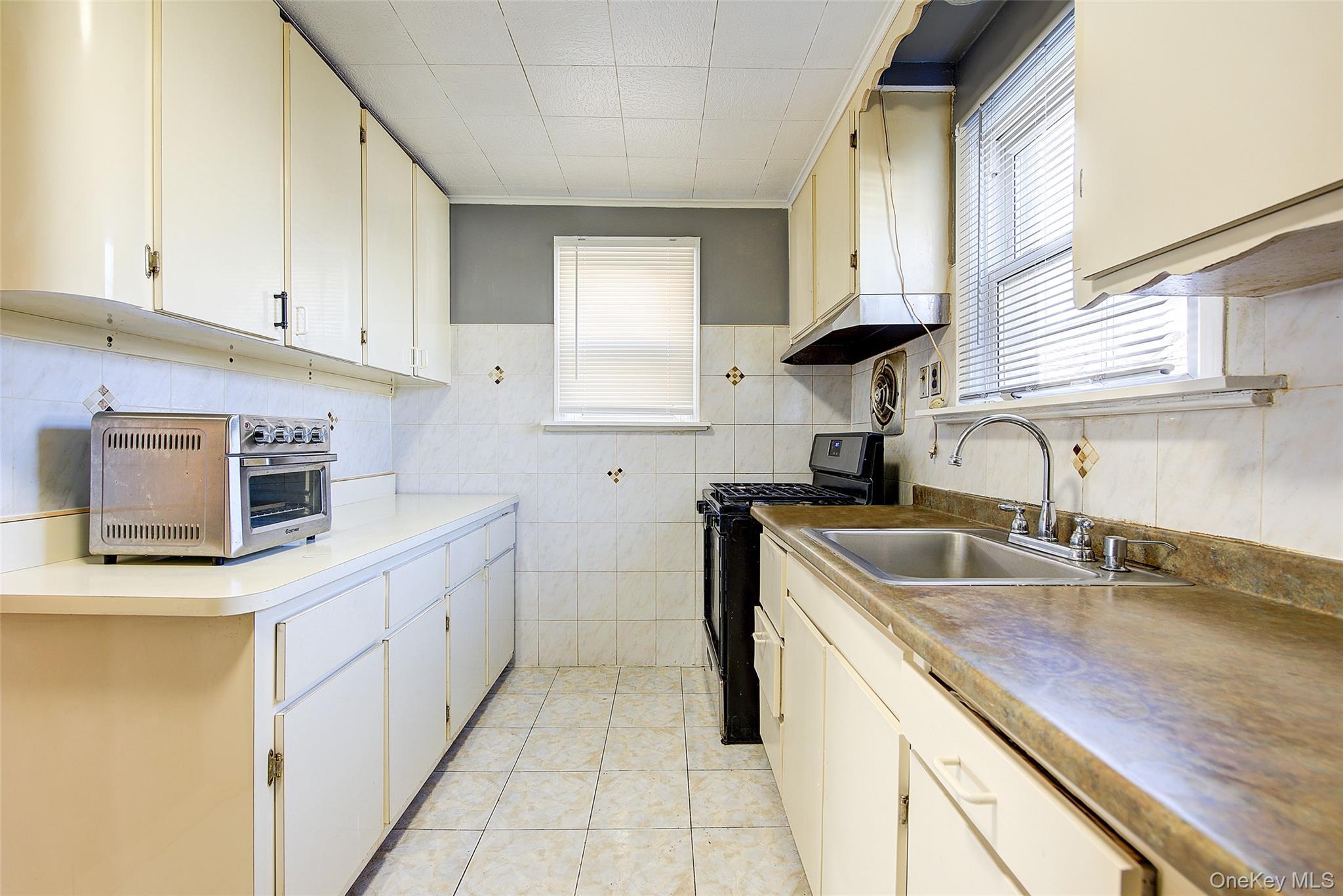 Single Family 218 Queens, NY 11428, MLS-935087-12