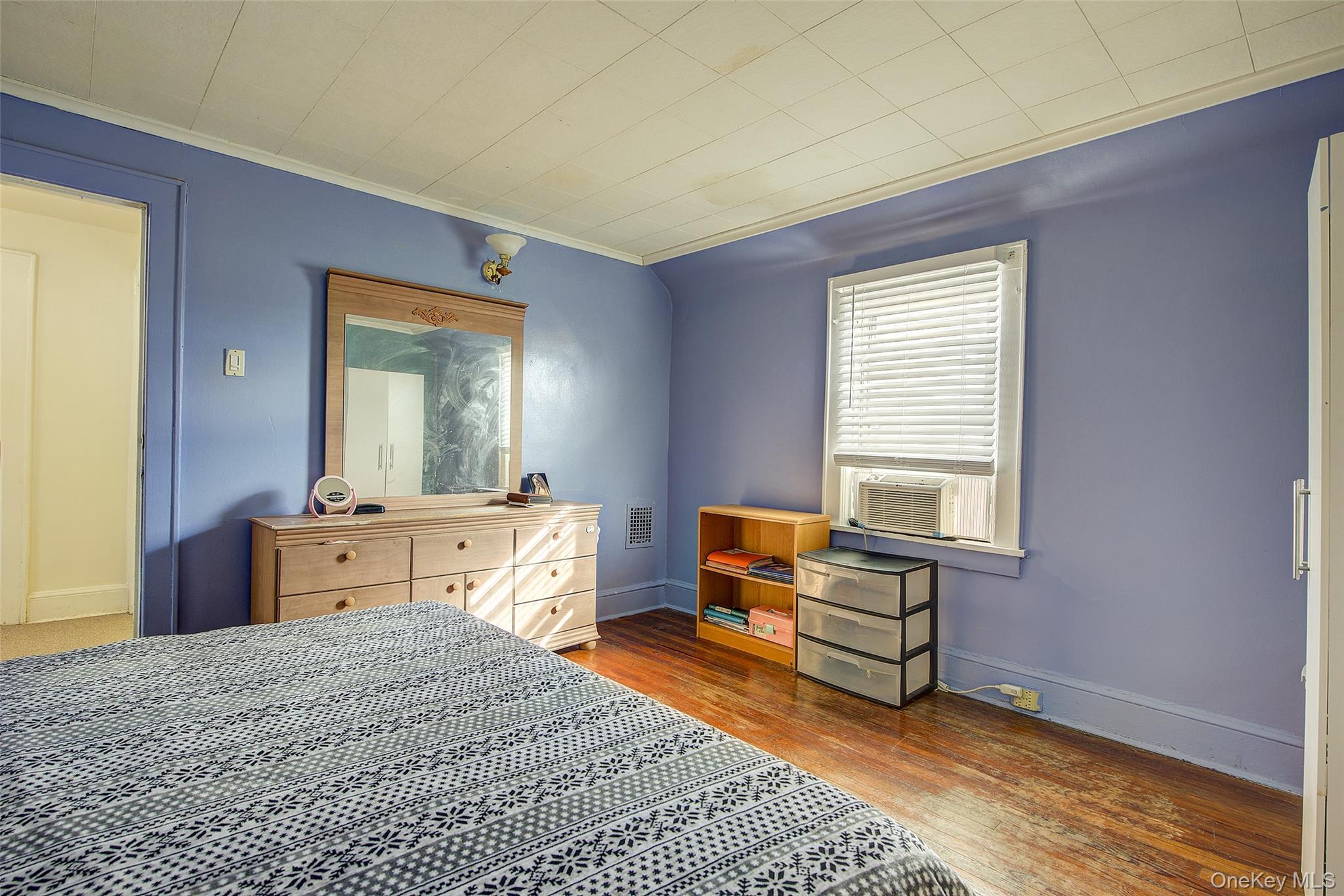 Single Family 218 Queens, NY 11428, MLS-935087-20