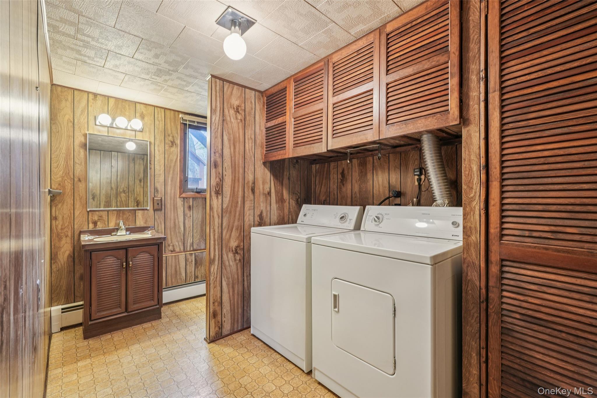 Single Family Old Minisink  Orange County, NY 10924, MLS-935118-32