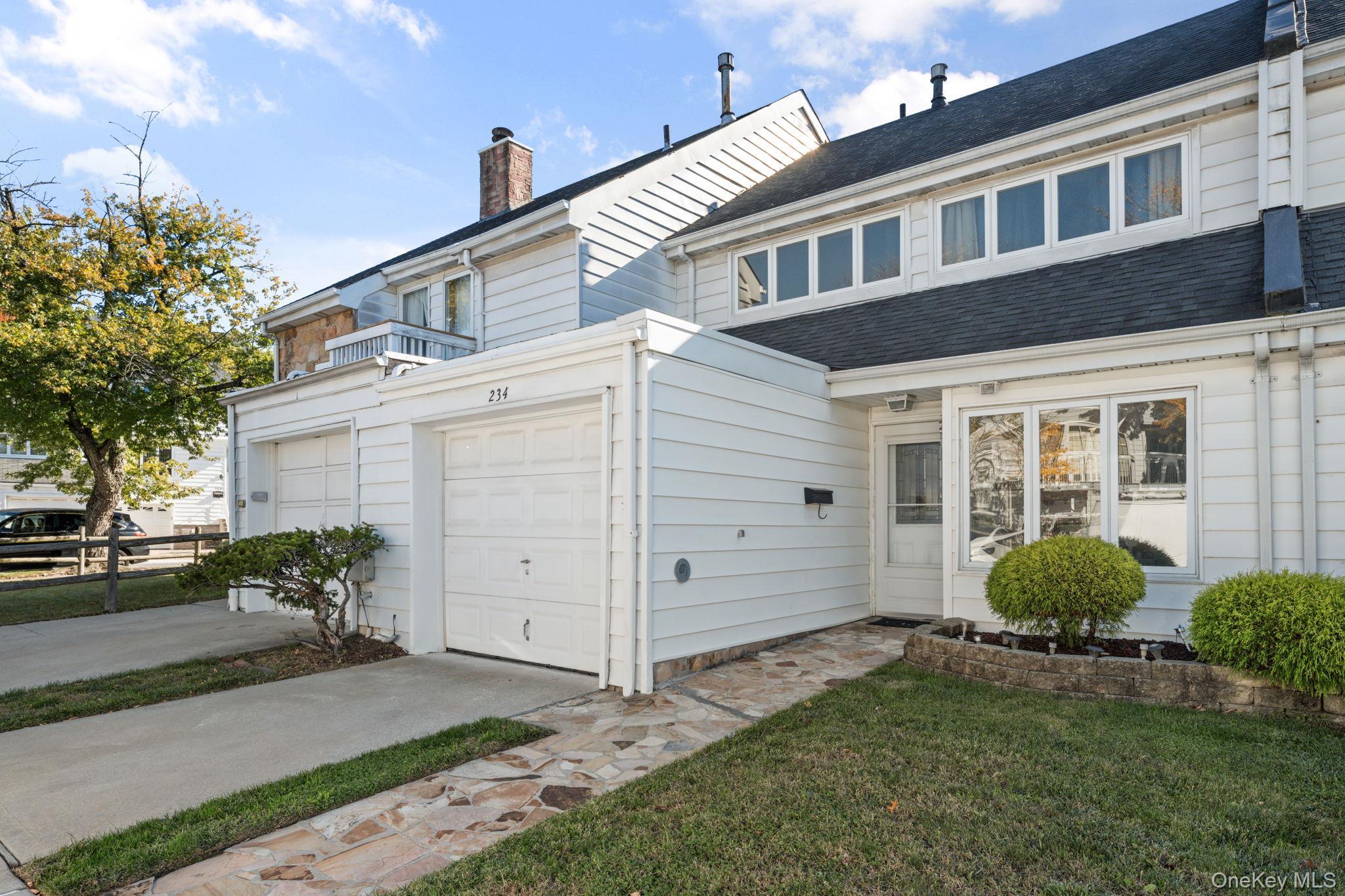 Single Family Dover Green  Staten Island, NY 10213, MLS-935119-18