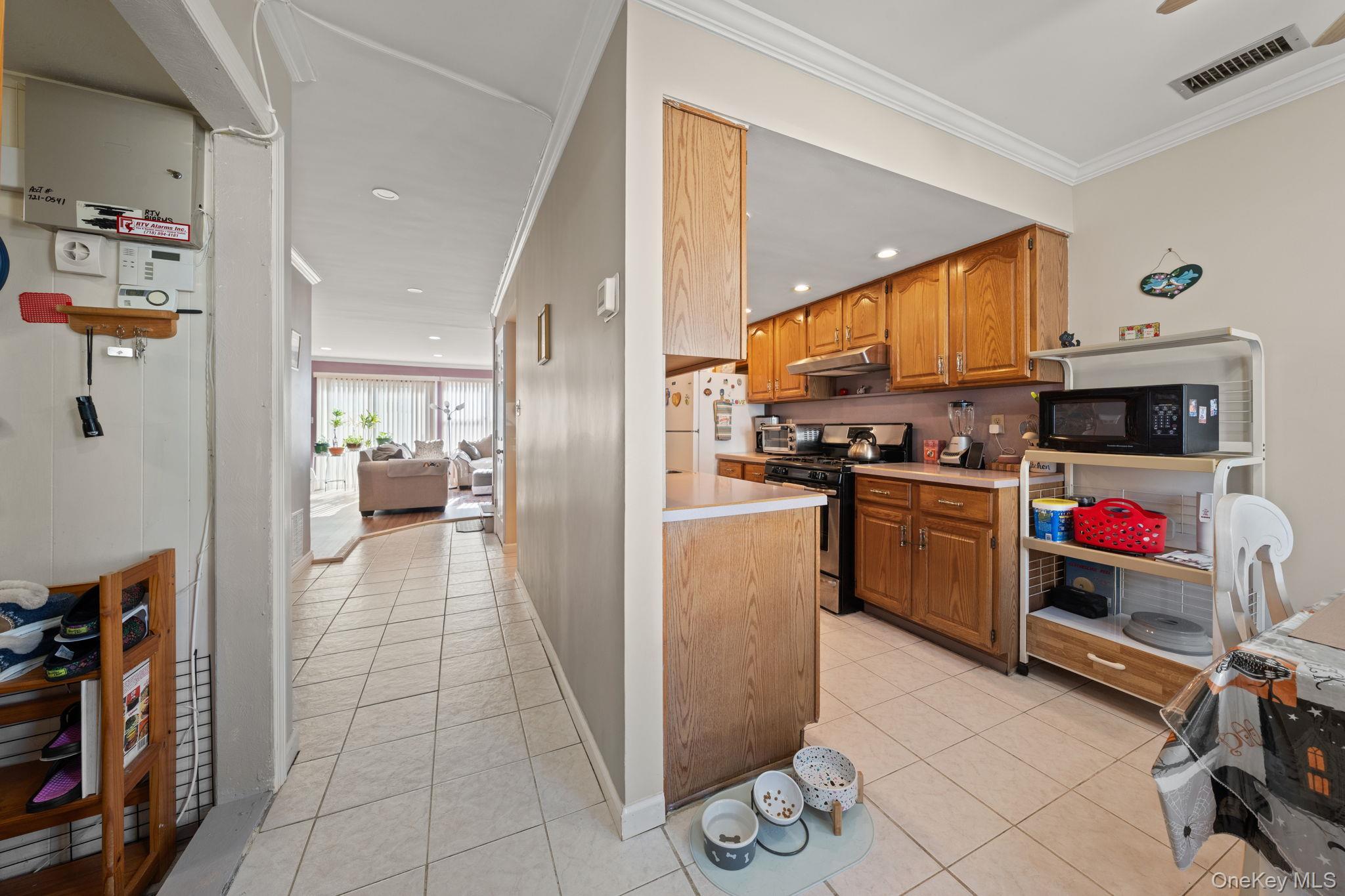 Single Family Dover Green  Staten Island, NY 10213, MLS-935119-6