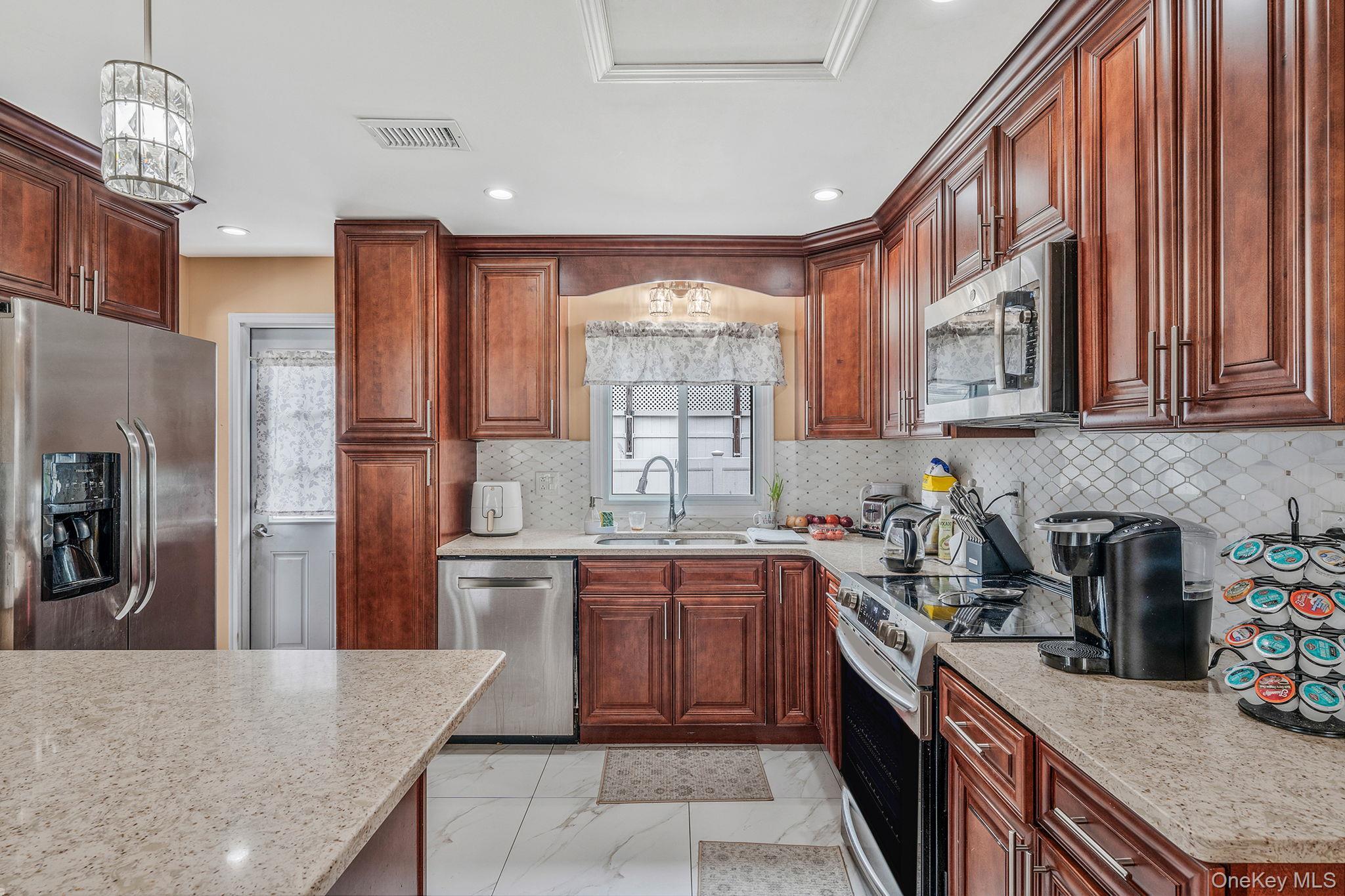 Single Family Willets Nassau County, NY 11791, MLS-935153-15