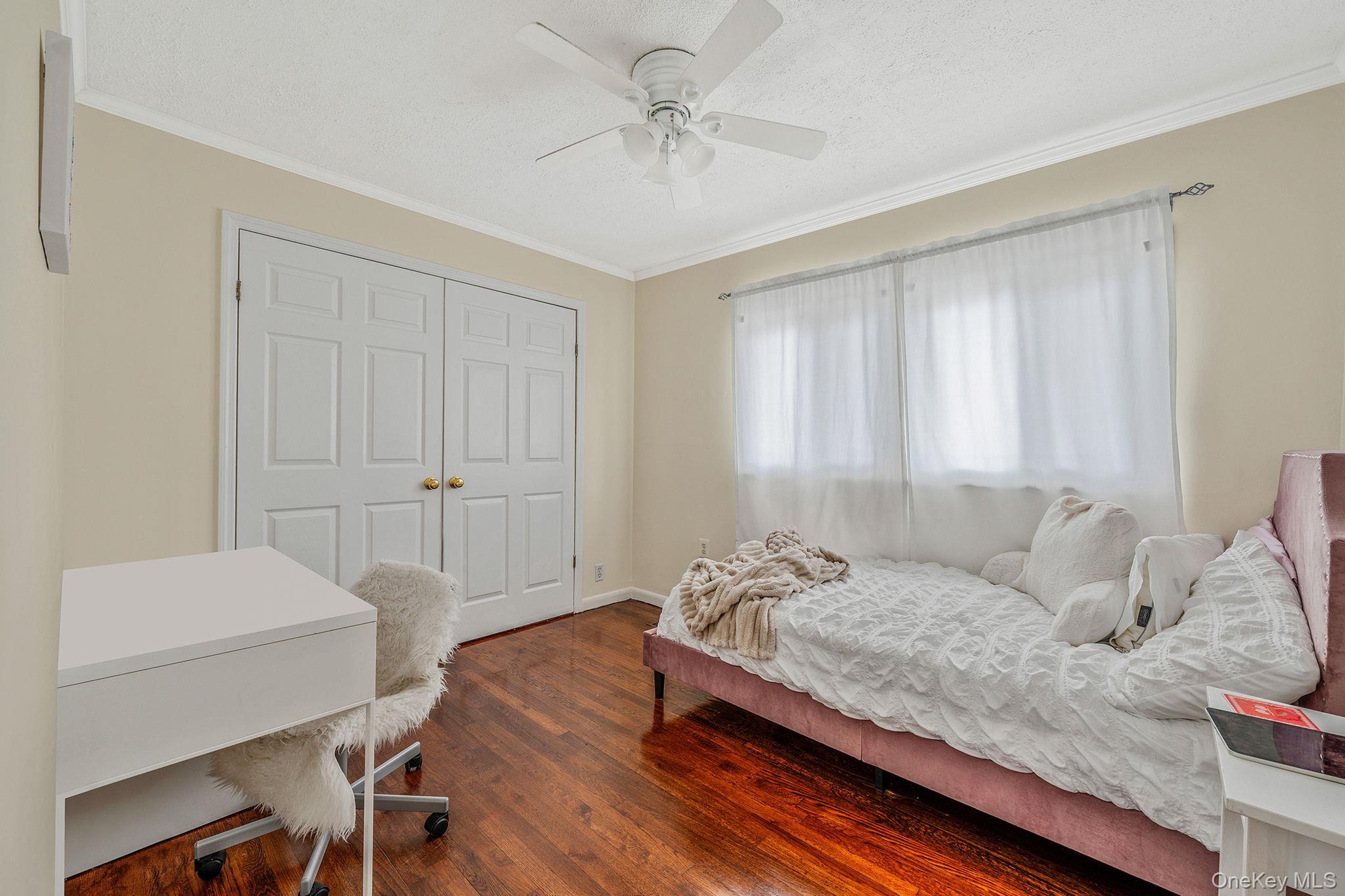 Single Family Willets Nassau County, NY 11791, MLS-935153-22