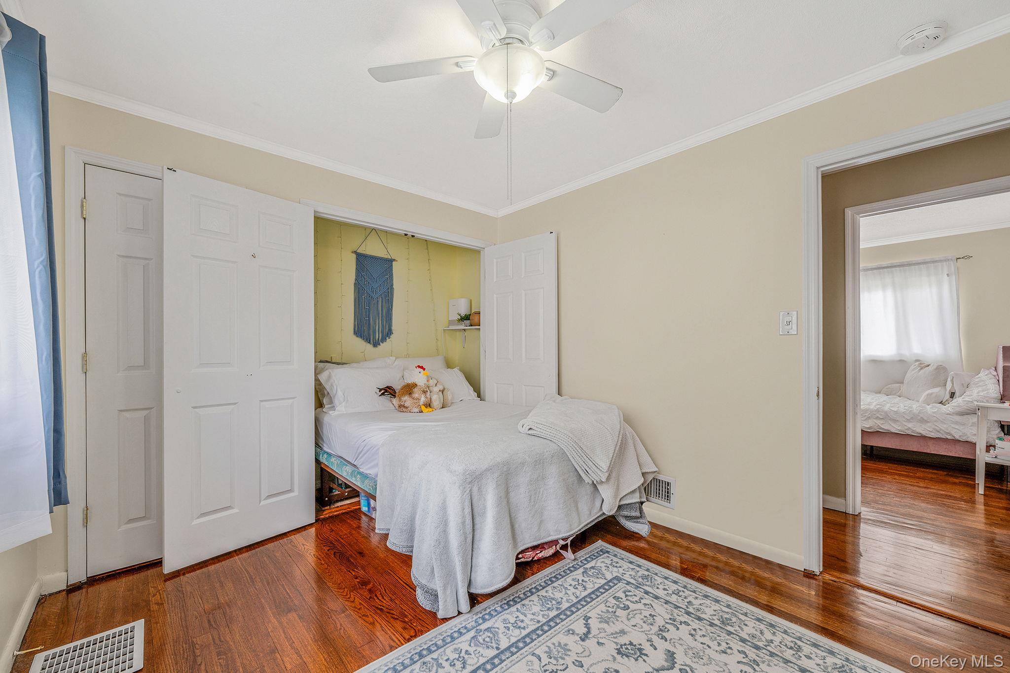 Single Family Willets Nassau County, NY 11791, MLS-935153-25