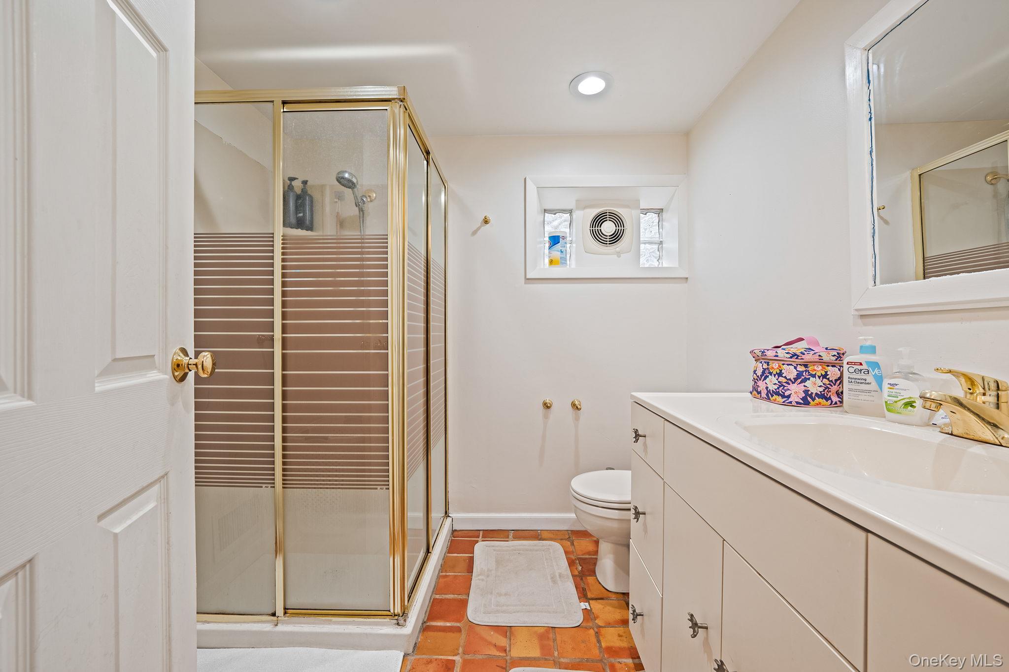 Single Family Willets Nassau County, NY 11791, MLS-935153-33