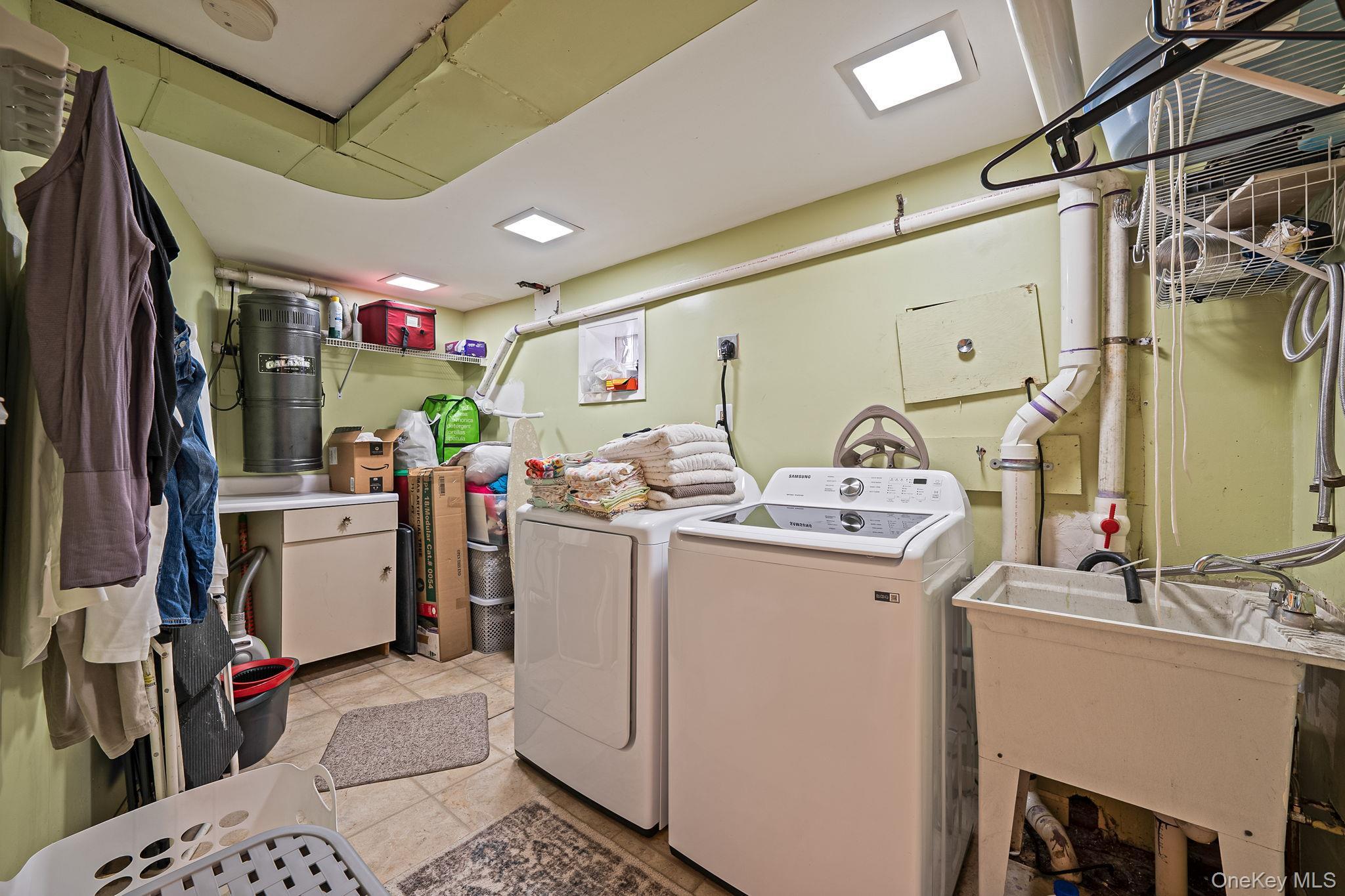 Single Family Willets  Nassau County, NY 11791, MLS-935153-34