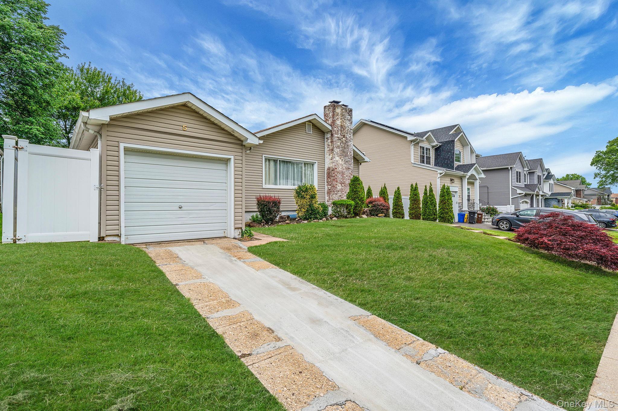 Single Family Willets Nassau County, NY 11791, MLS-935153-4