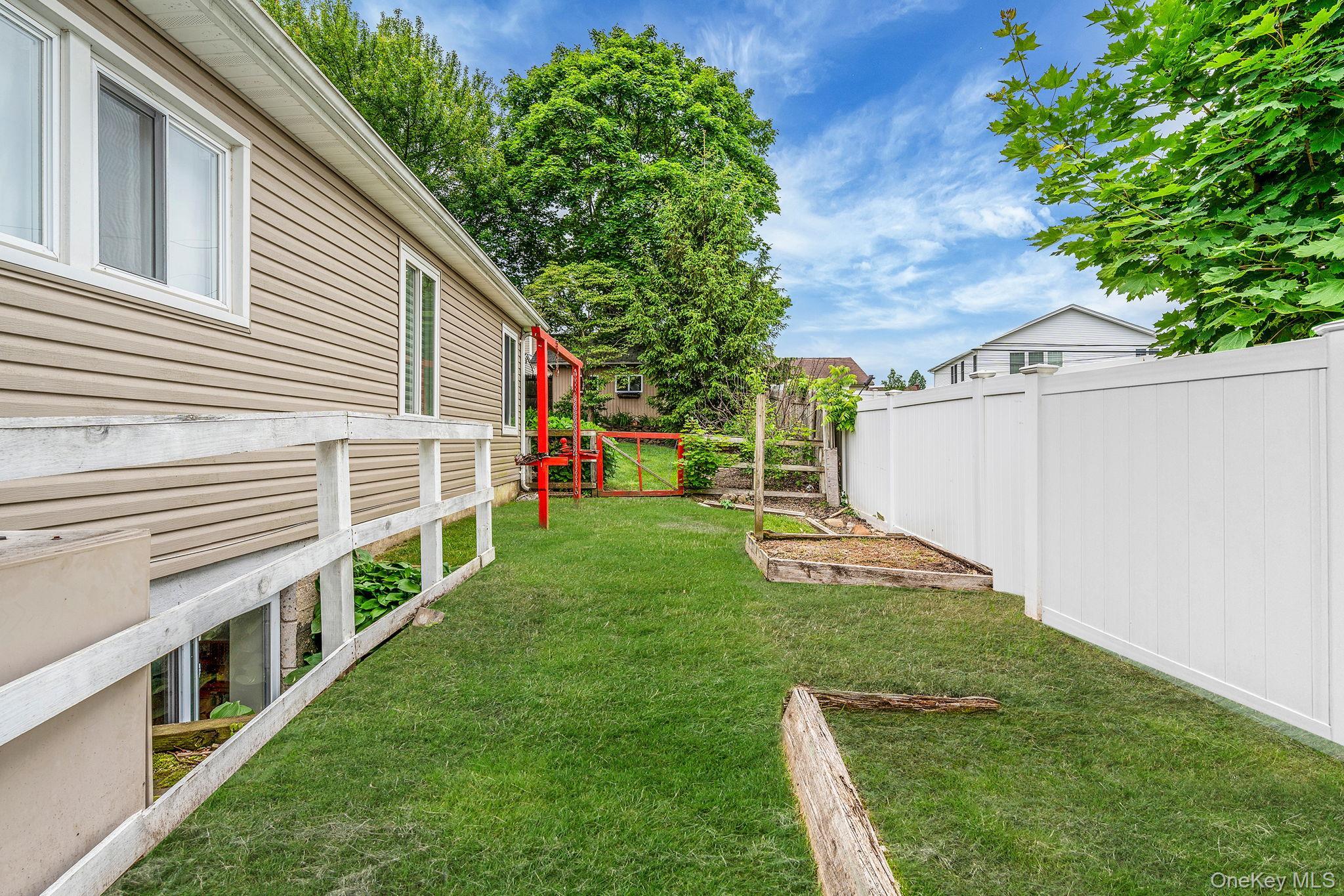 Single Family Willets Nassau County, NY 11791, MLS-935153-5