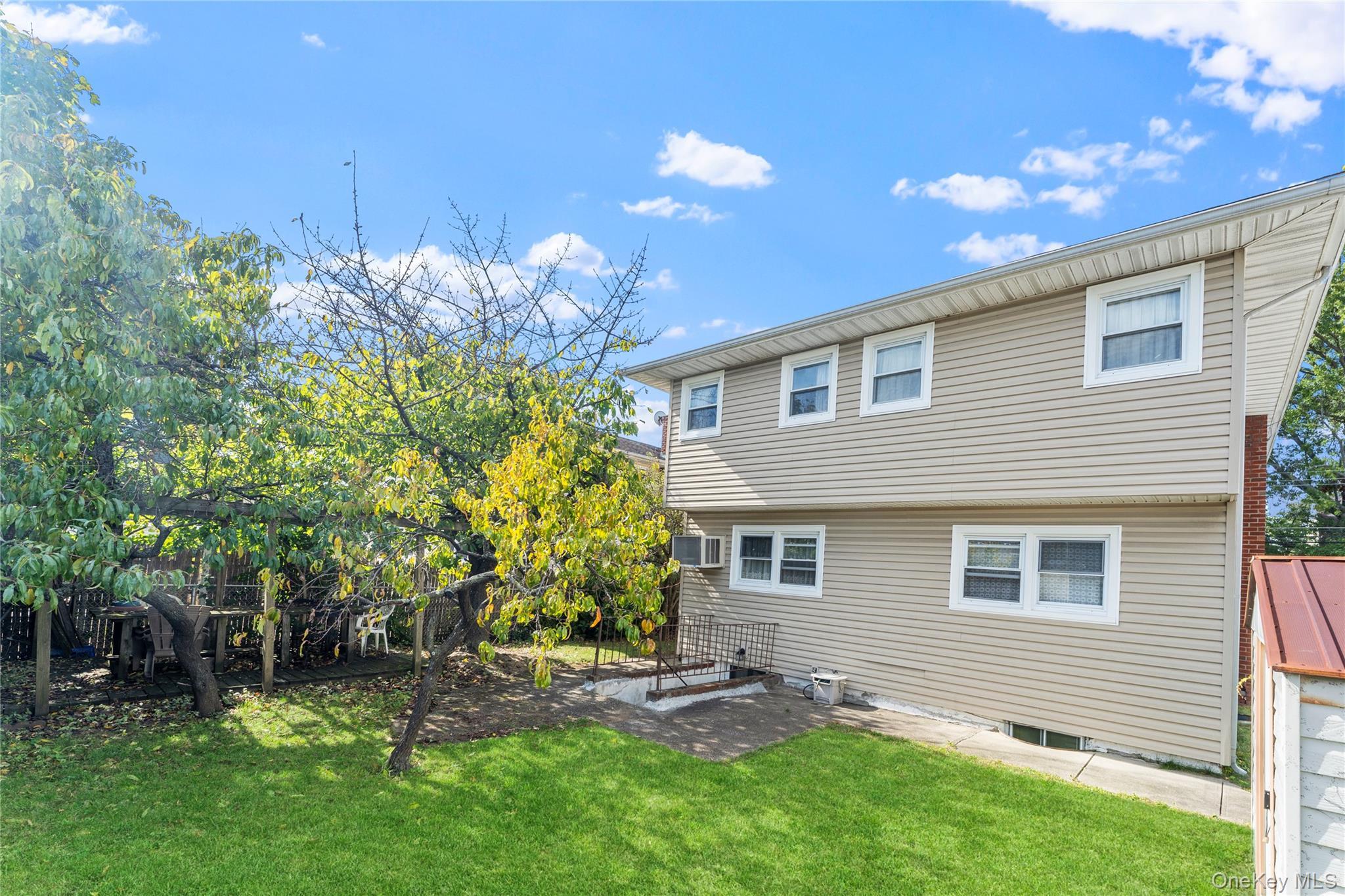 Single Family Madison Nassau County, NY 11010, MLS-935165-20