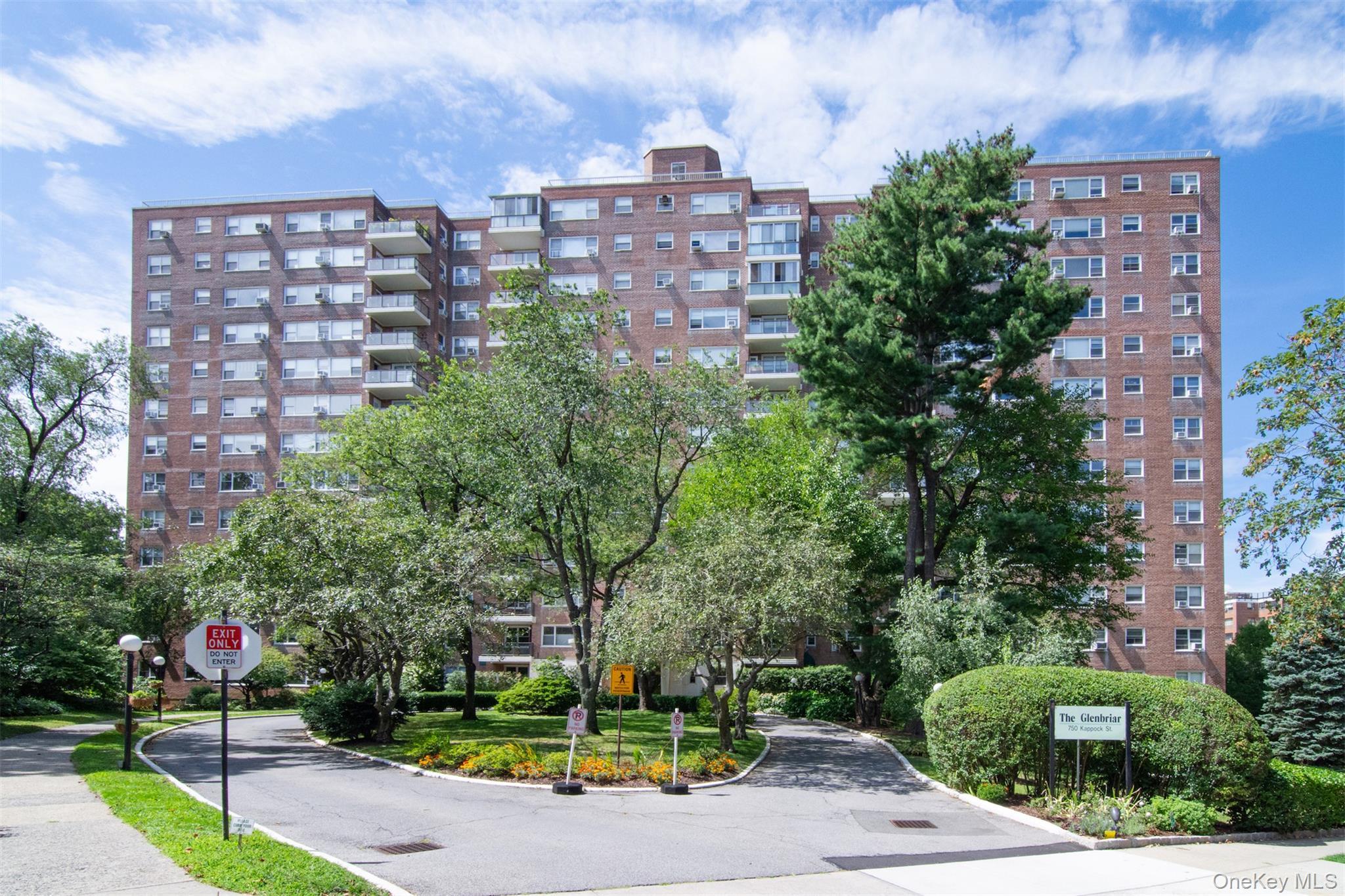 Coop Kappock Bronx, NY 10463, MLS-935171-16