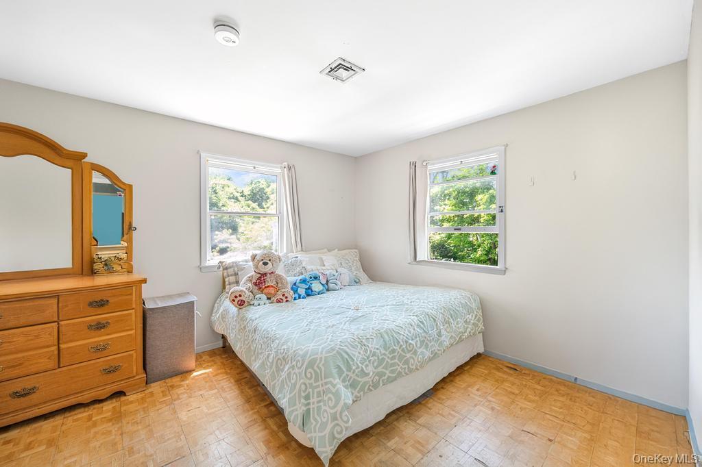 Single Family Cooks  Suffolk County, NY 11977, MLS-935189-29