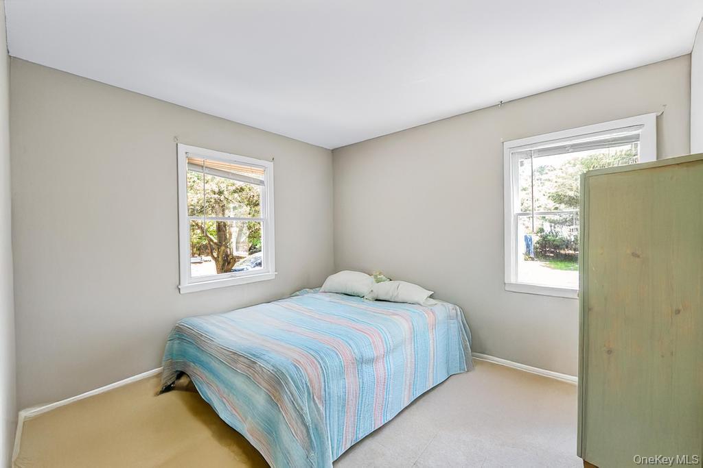 Single Family Cooks  Suffolk County, NY 11977, MLS-935189-32