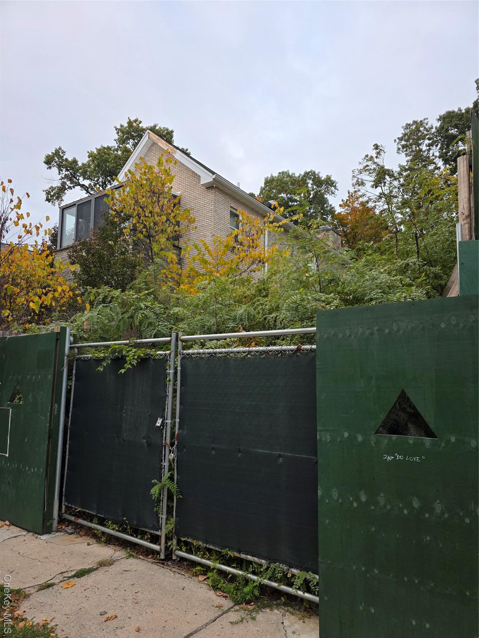 Single Family 262nd  Bronx, NY 10471, MLS-935208-2